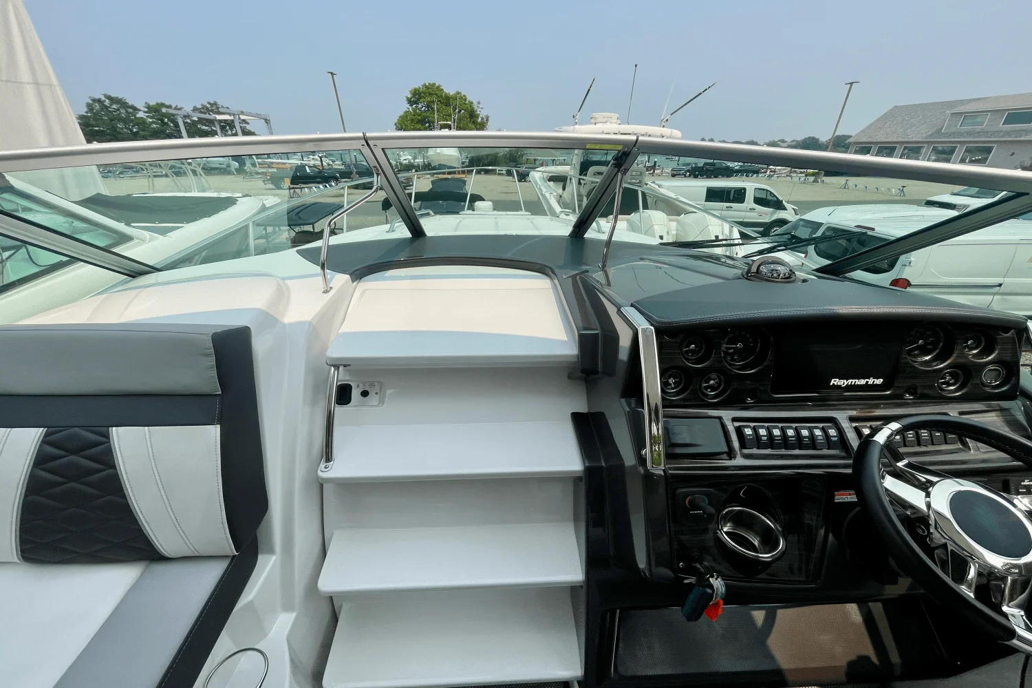 2021 Monterey 295 SY Image Thumbnail #38