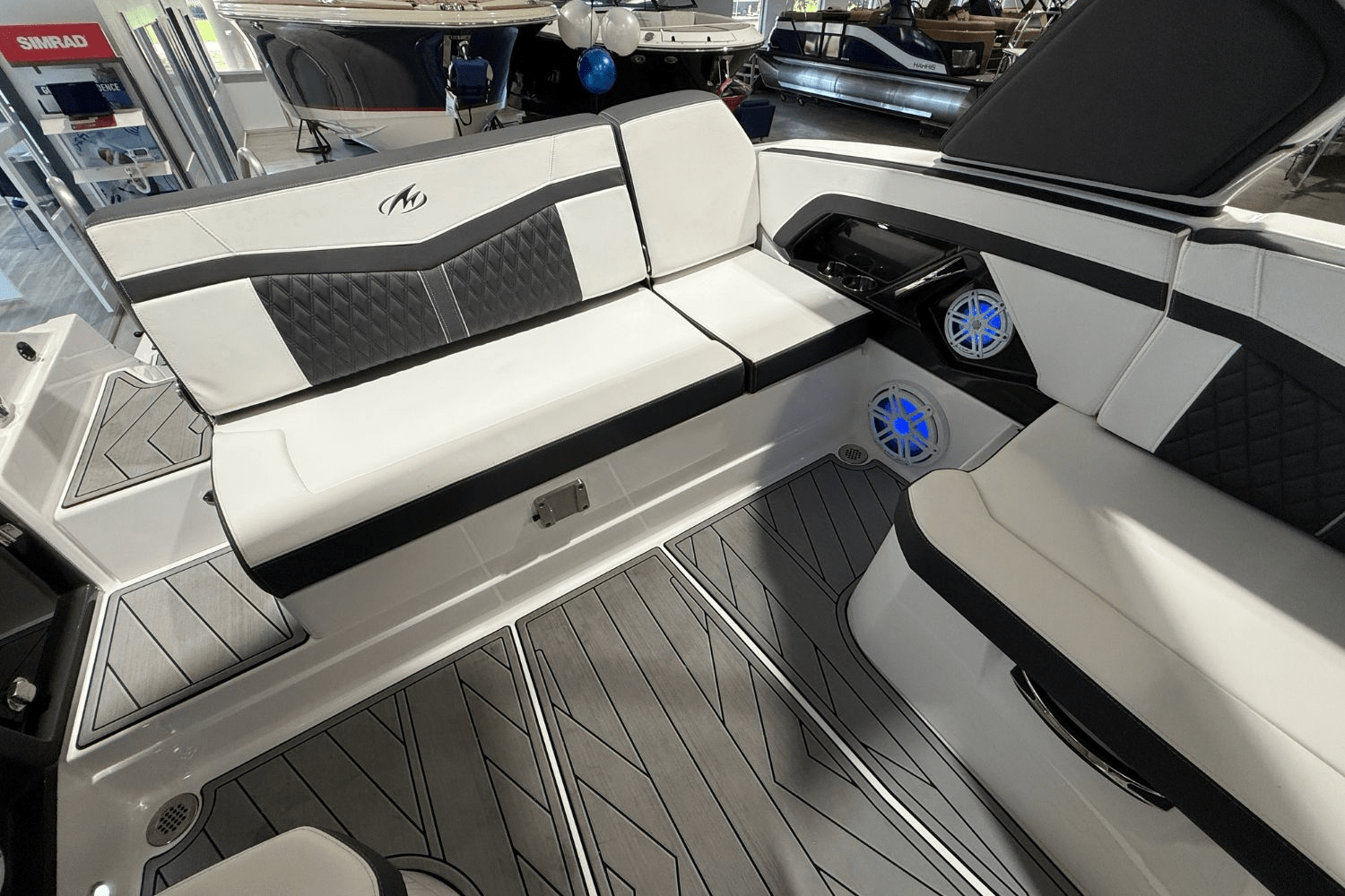 2024 Monterey 278SS Image Thumbnail #11