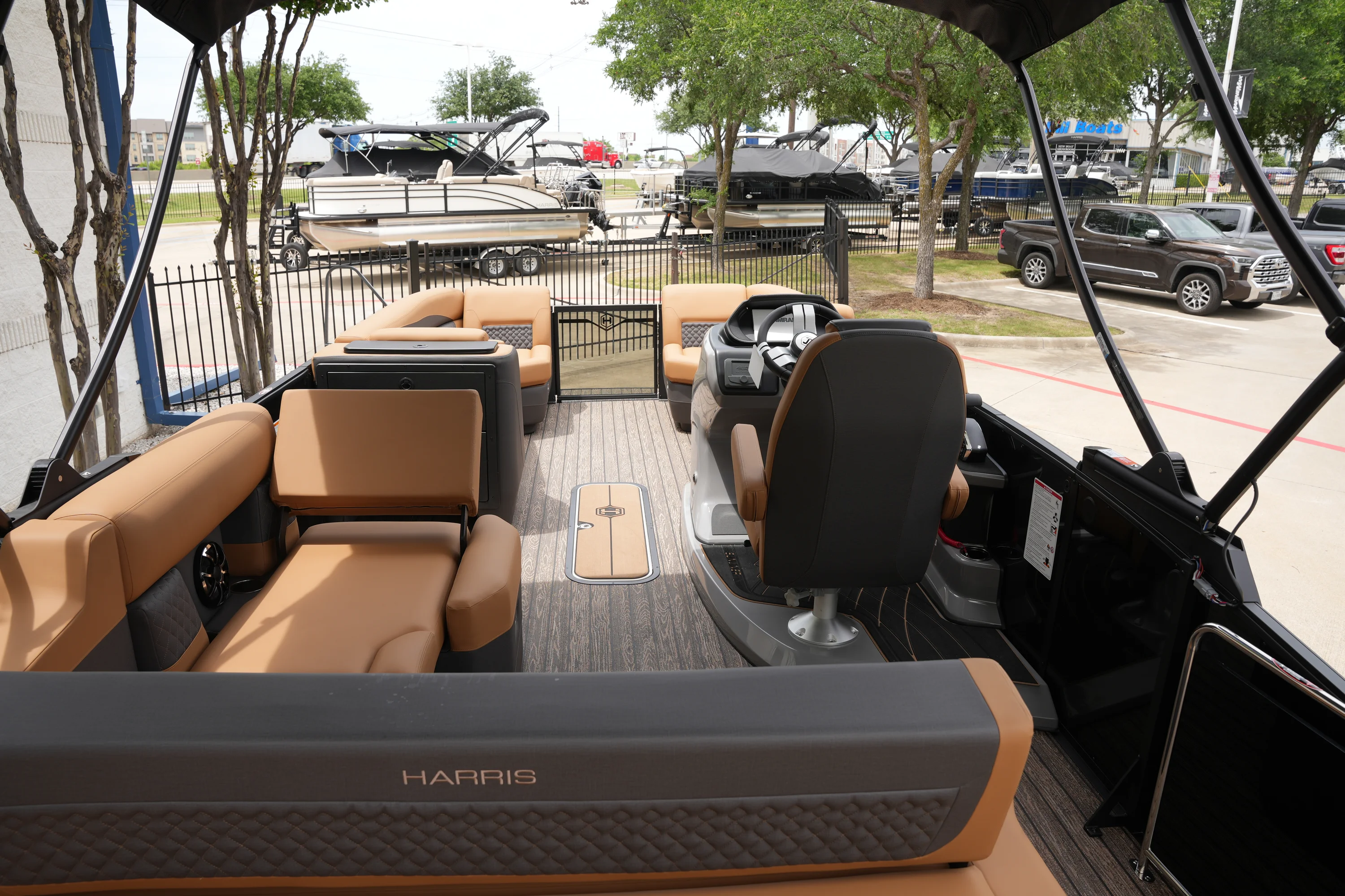 2026 Harris Sunliner 230 Image Thumbnail #16