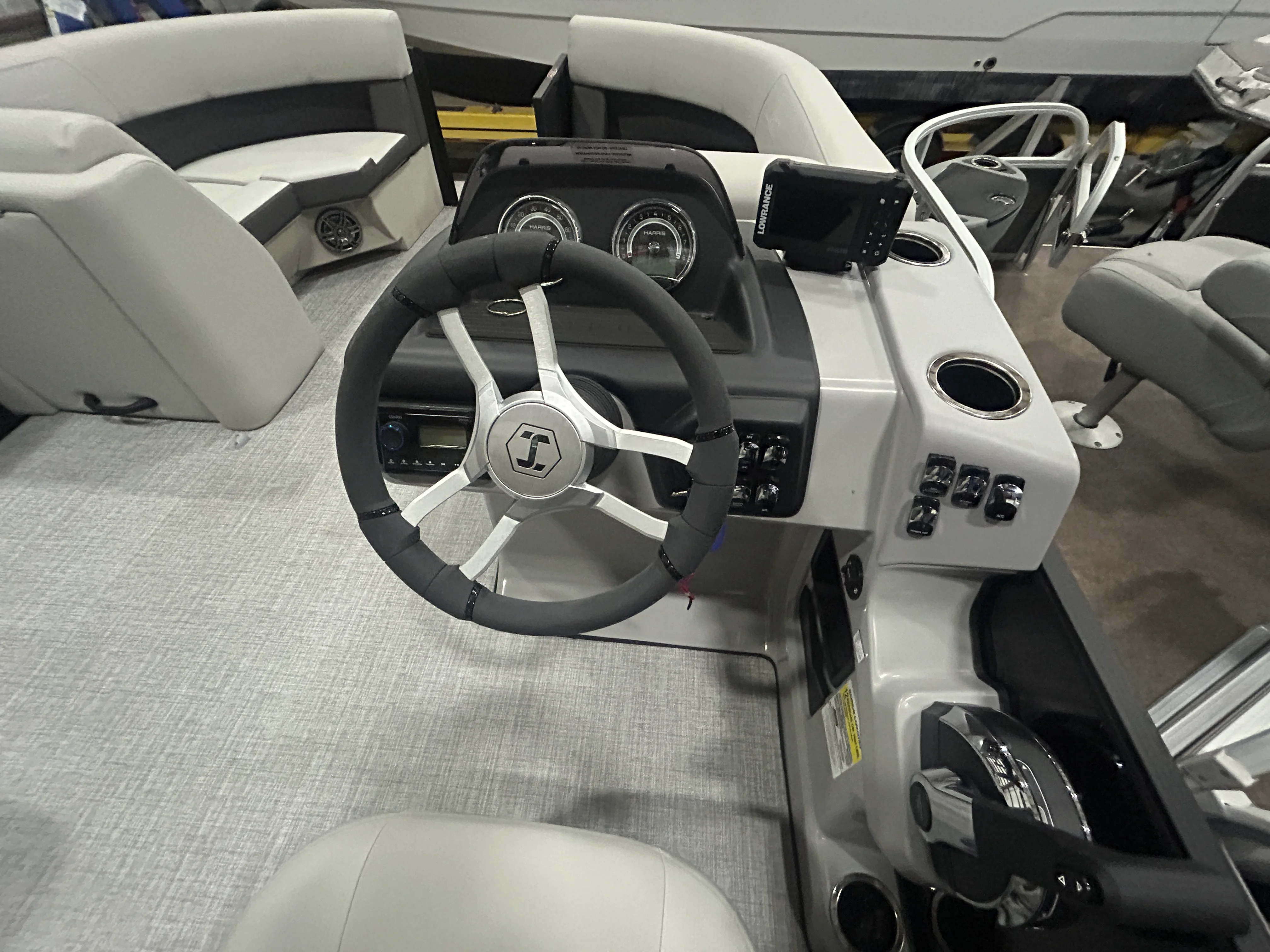 2025 Harris 210 Cruiser Image Thumbnail #10