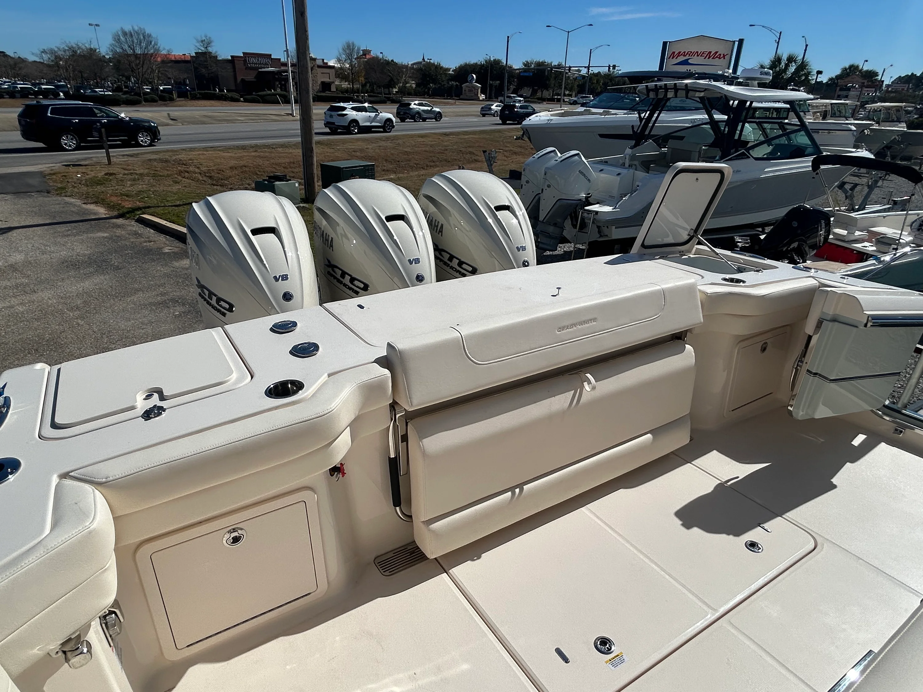 2026 Grady-White Canyon 386 Image Thumbnail #9