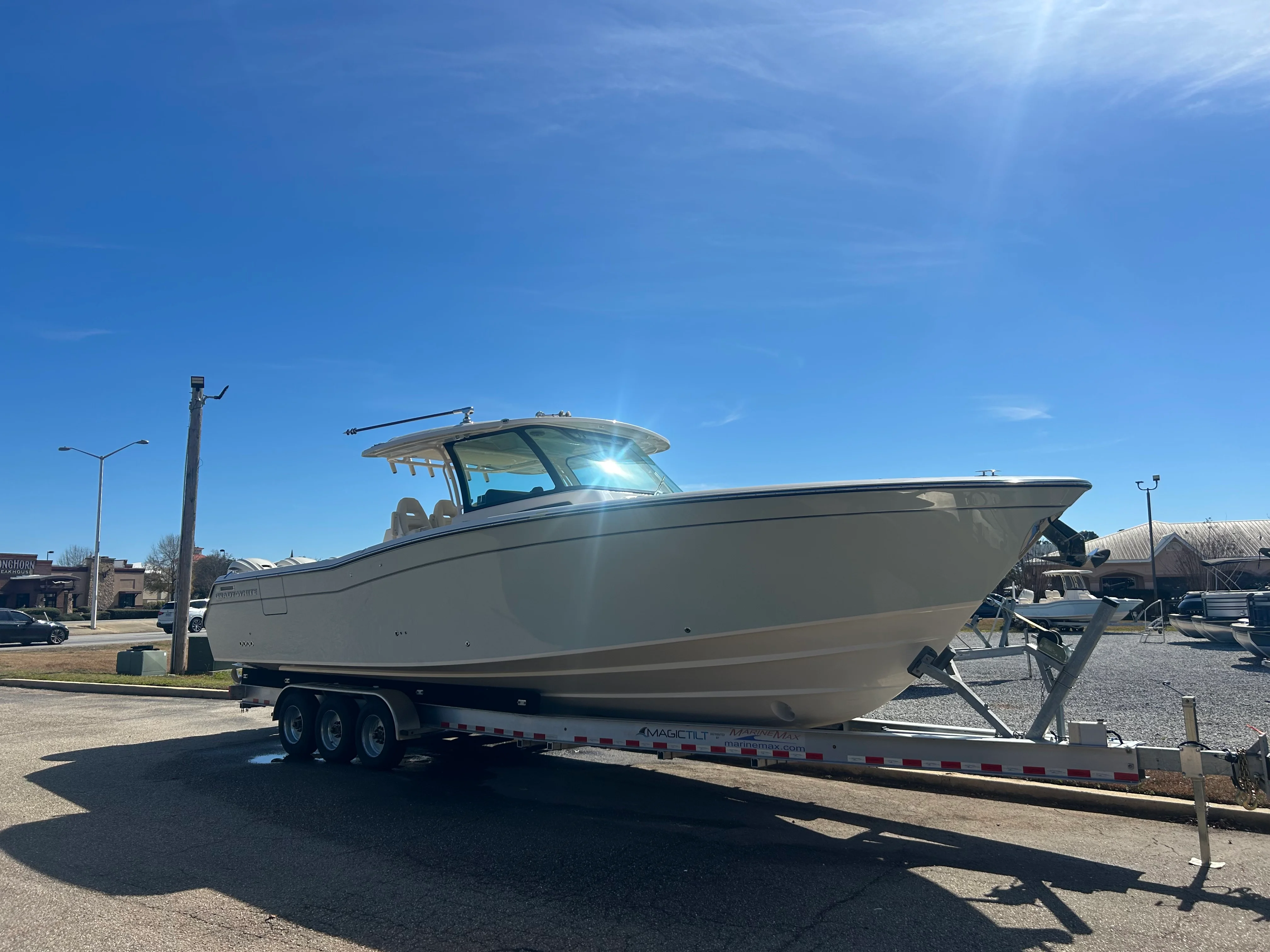 2026 Grady-White Canyon 386 Image Thumbnail #4