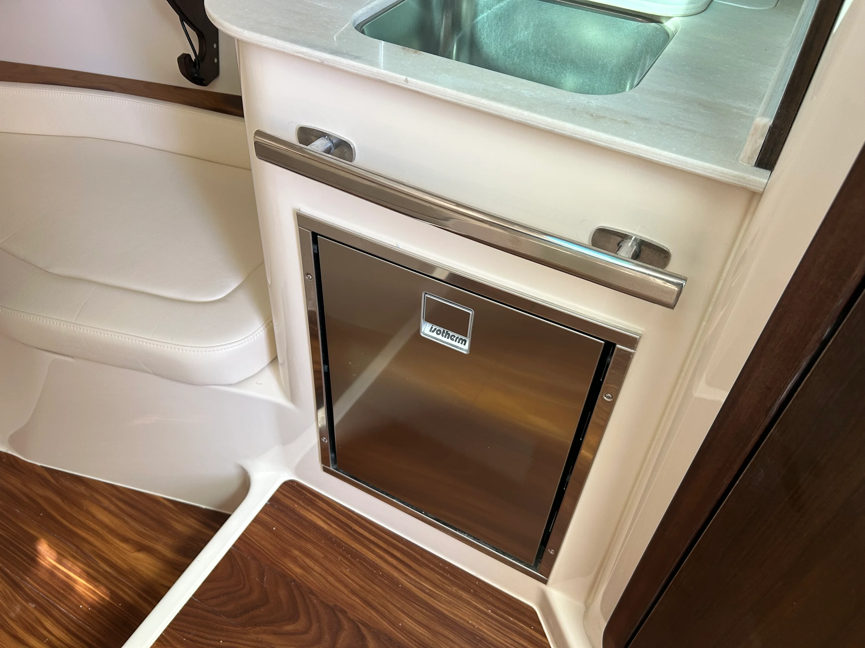 2026 Grady-White Canyon 386 Image Thumbnail #38