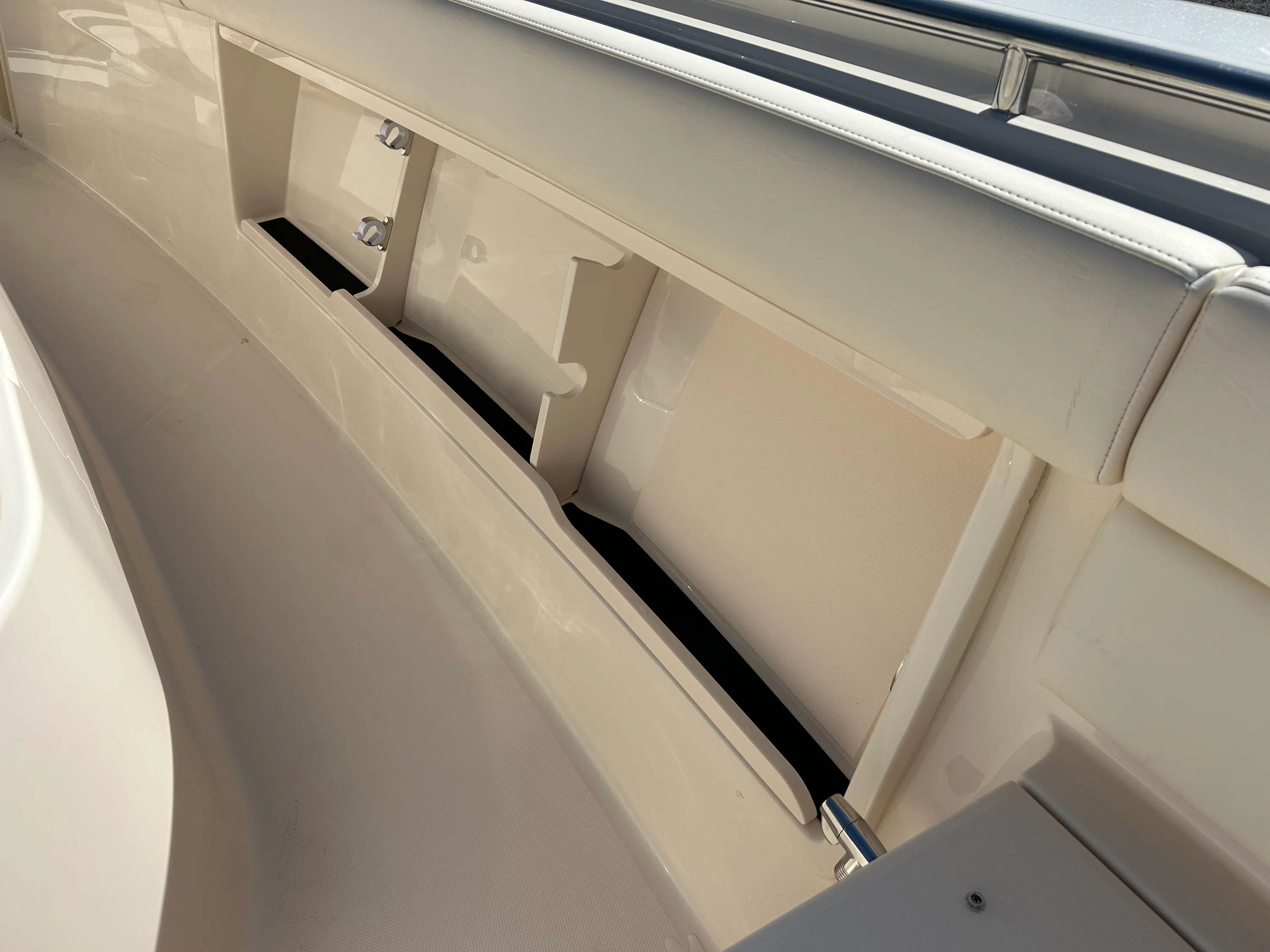 2026 Grady-White Canyon 386 Image Thumbnail #29