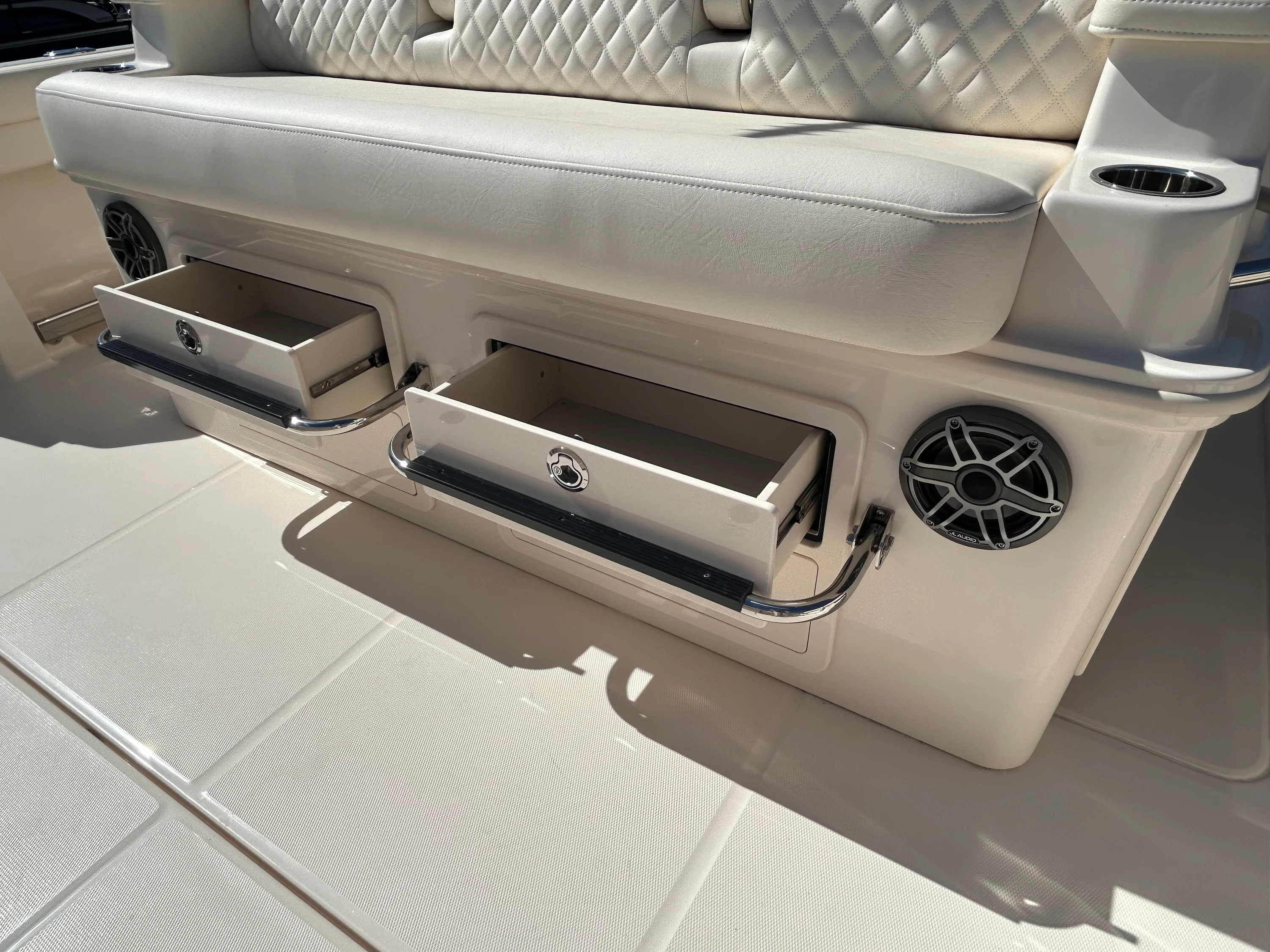 2026 Grady-White Canyon 386 Image Thumbnail #17