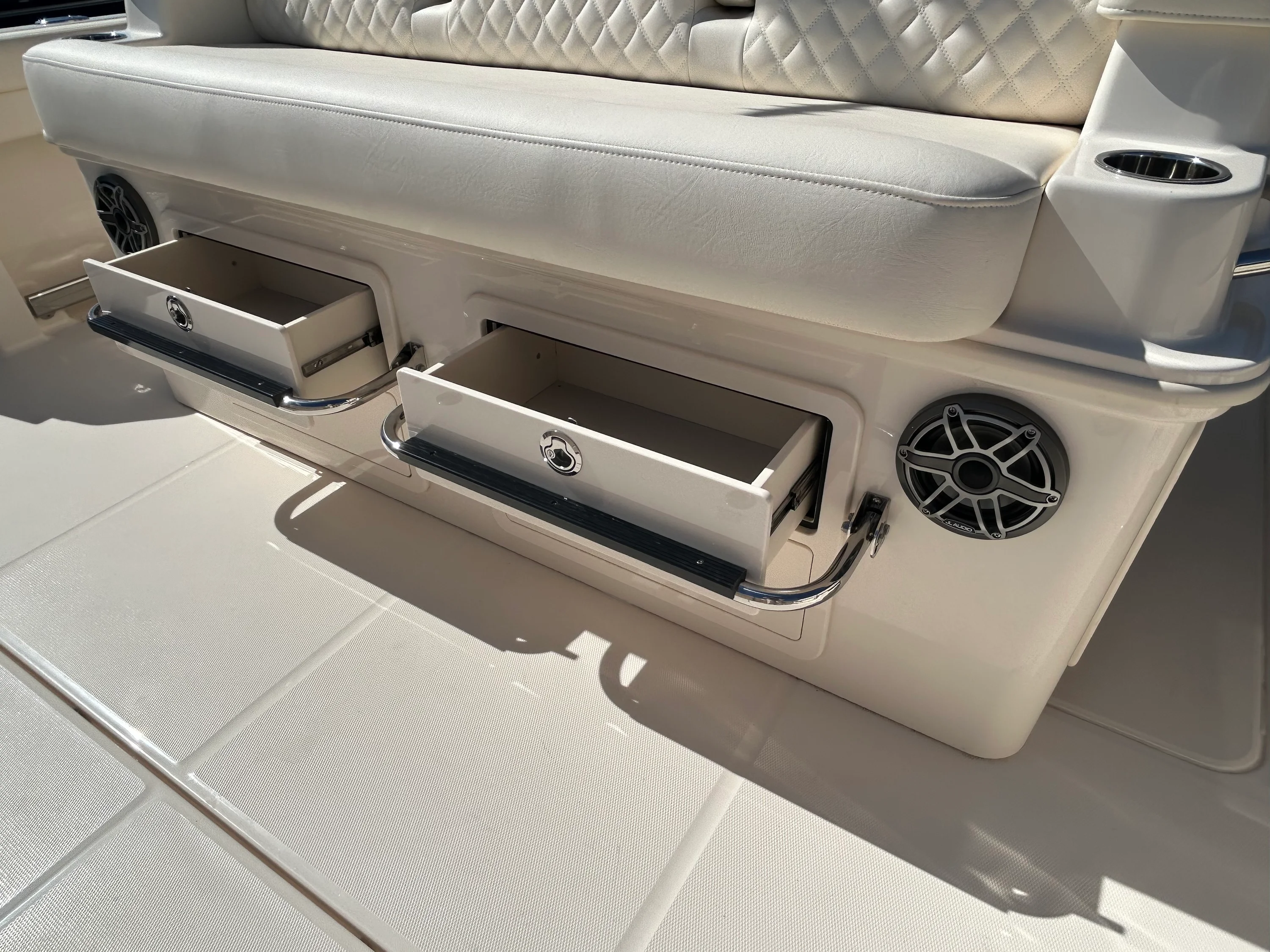 2026 Grady-White Canyon 386 Image Thumbnail #16