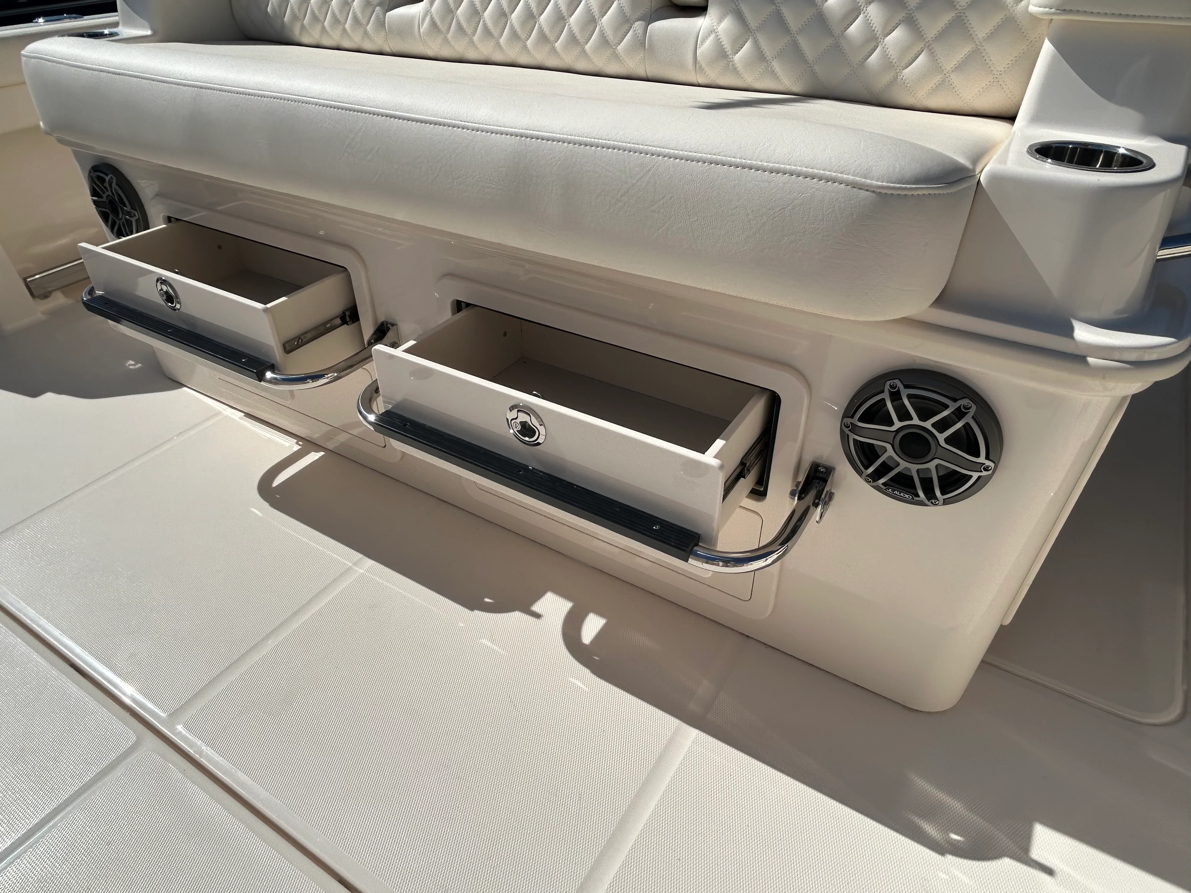 2026 Grady-White Canyon 386 Image Thumbnail #16