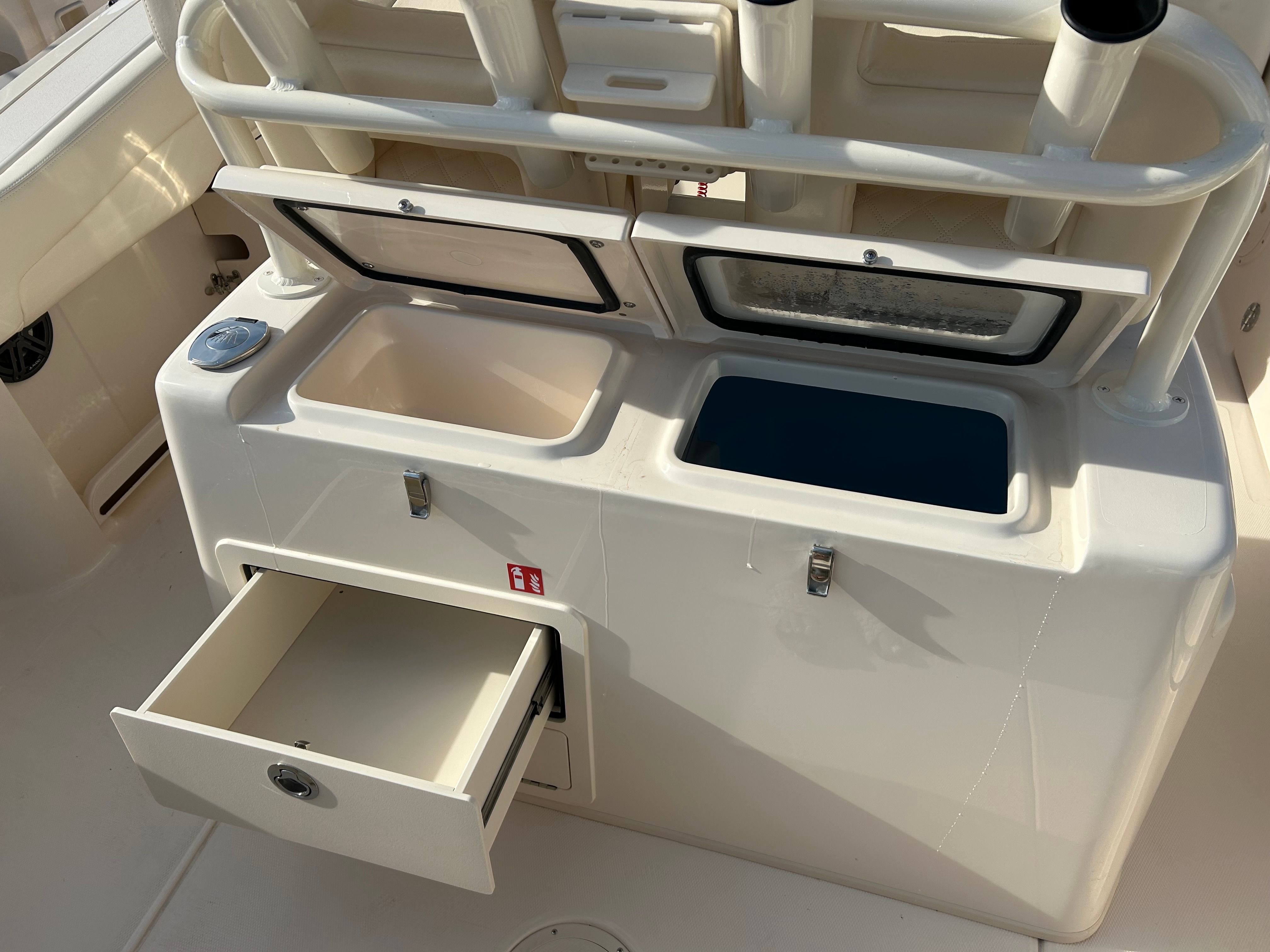 2026 Grady-White Canyon 271 Image Thumbnail #12