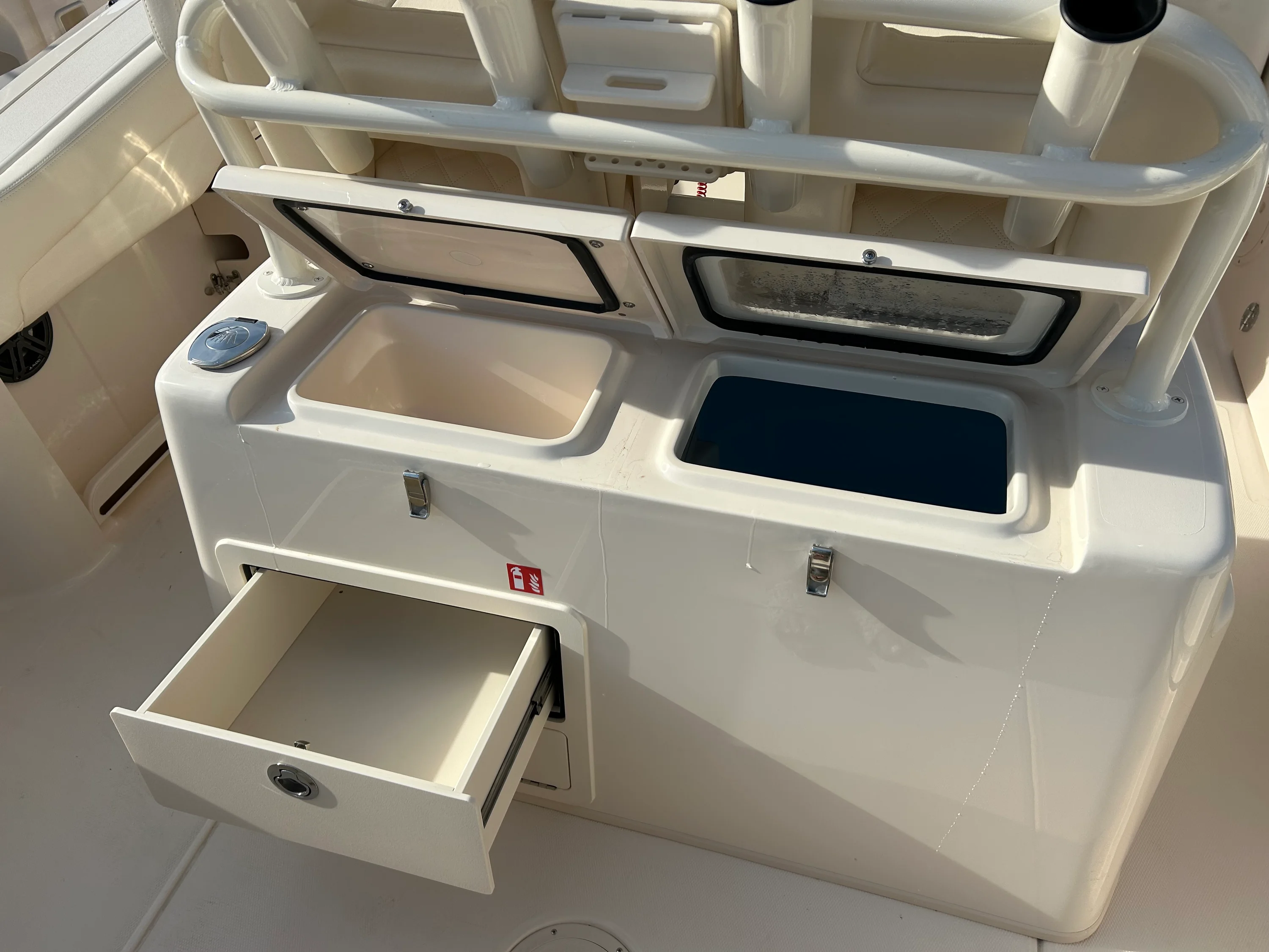 2026 Grady-White Canyon 271 Image Thumbnail #12