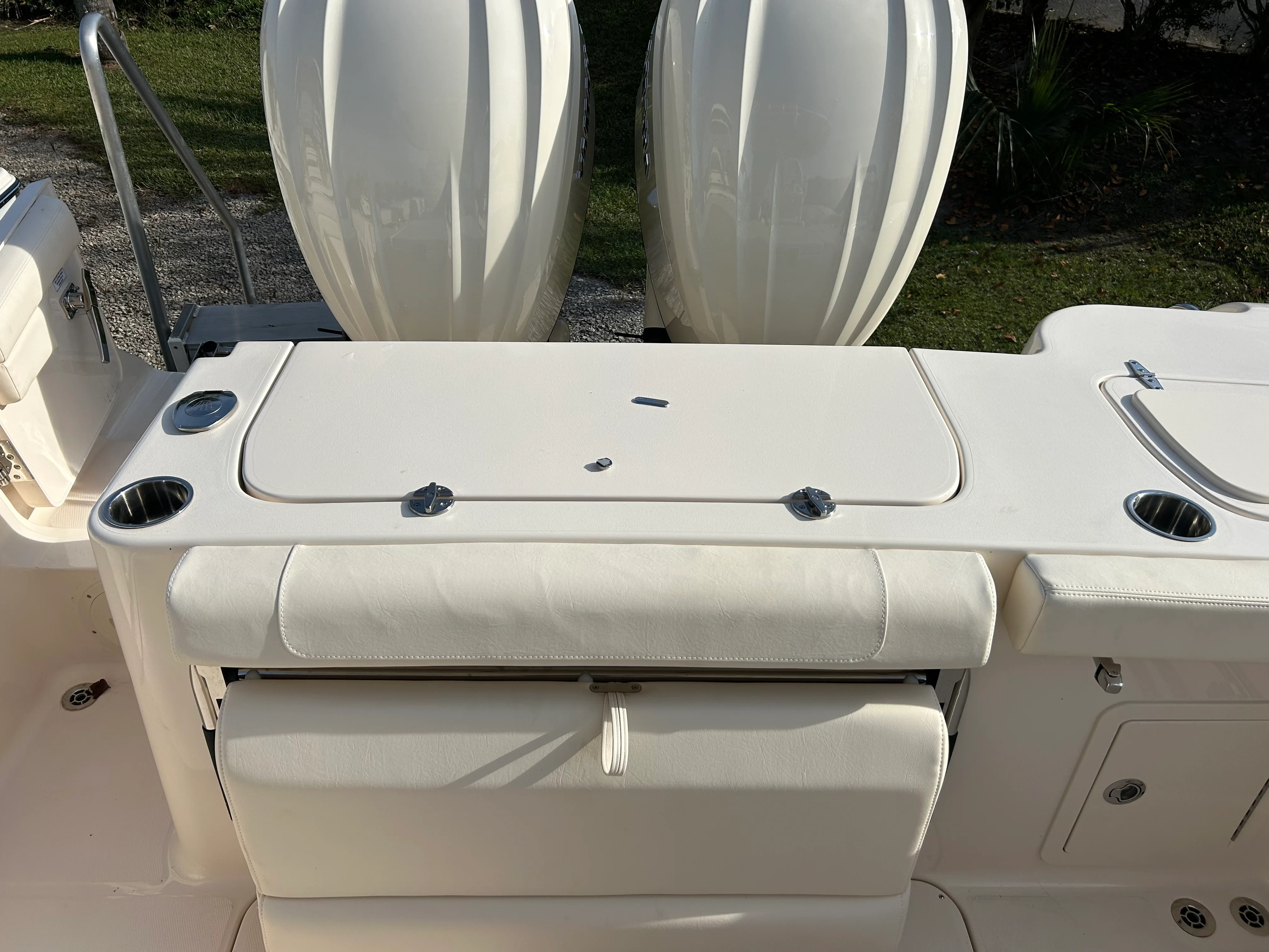 2026 Grady-White Canyon 271 Image Thumbnail #9