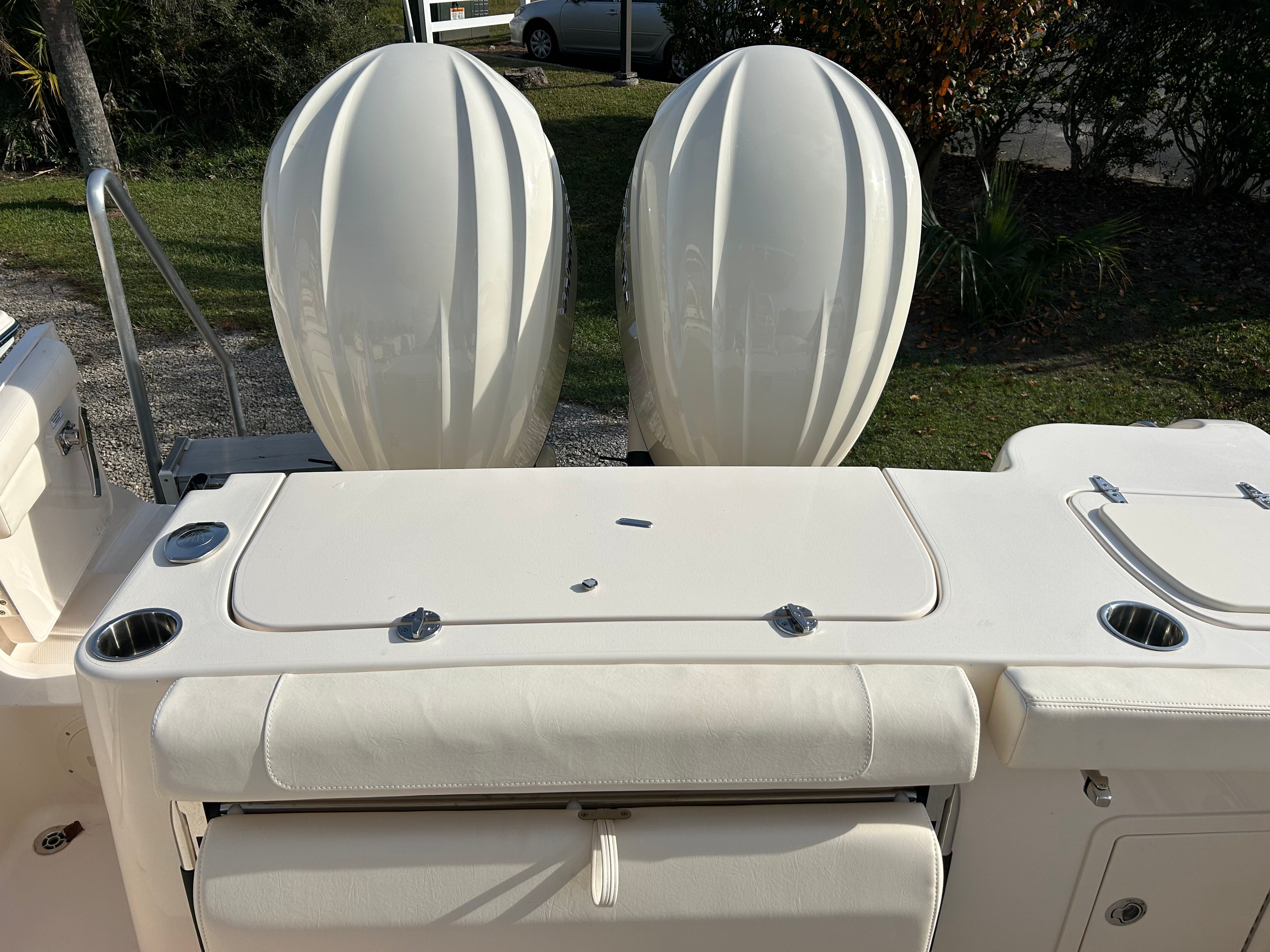 2026 Grady-White Canyon 271 Image Thumbnail #8