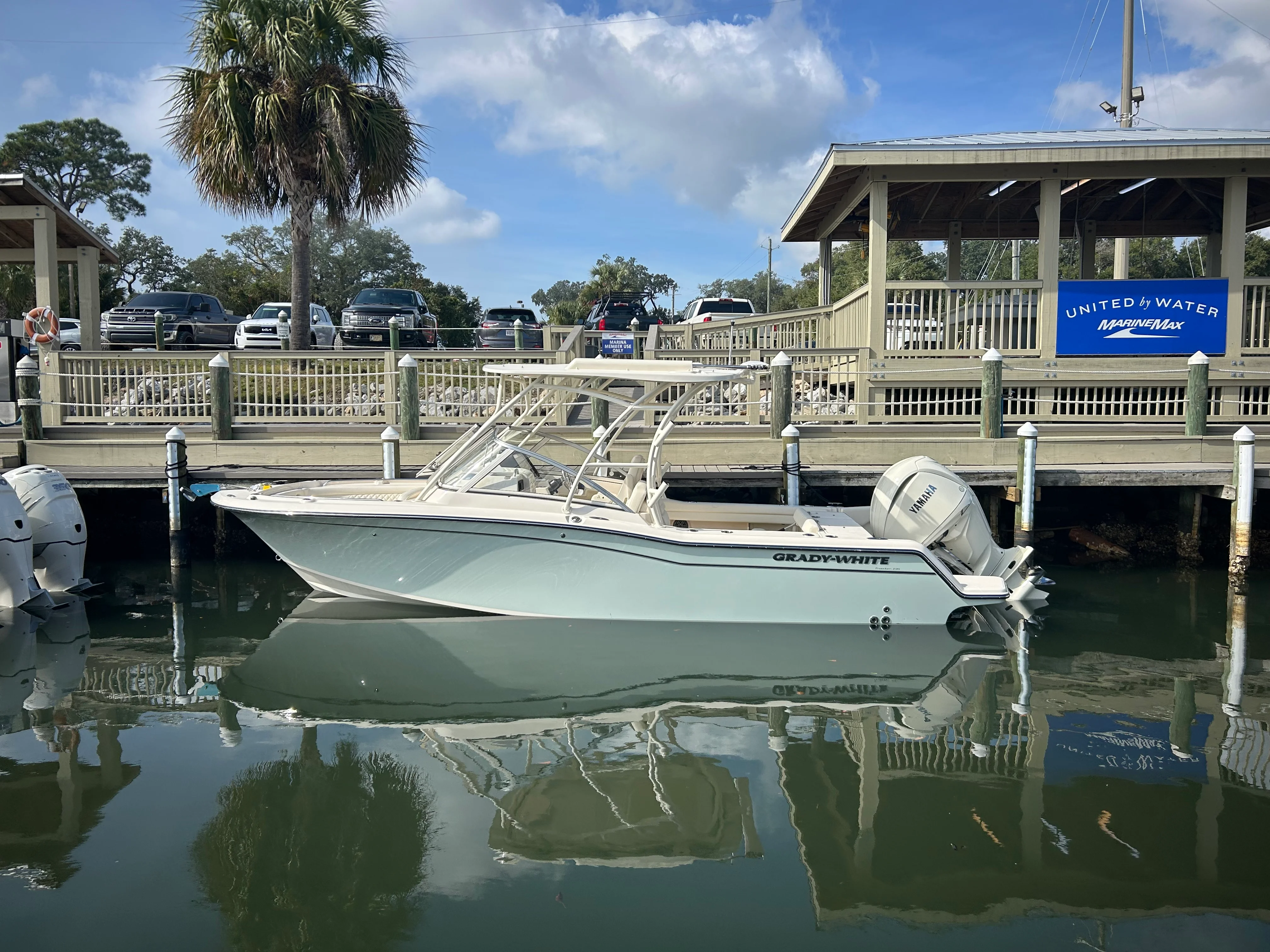 2026 Grady-White Freedom 235 Image Thumbnail #2