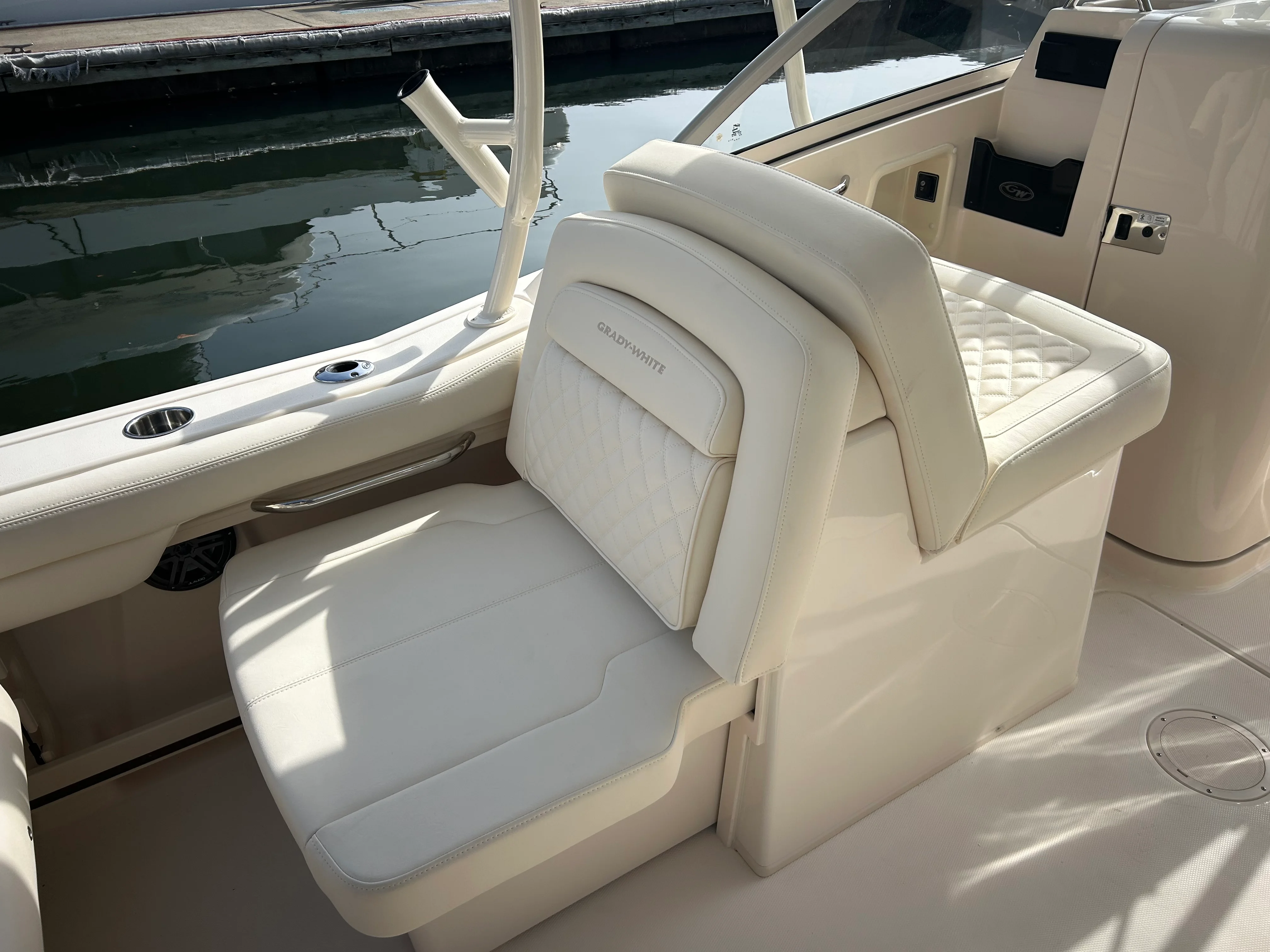 2026 Grady-White Freedom 235 Image Thumbnail #9
