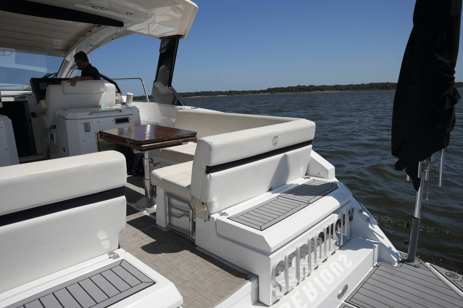 2018 Cruisers Yachts 390 EXPRESS COUPE Image Thumbnail #11