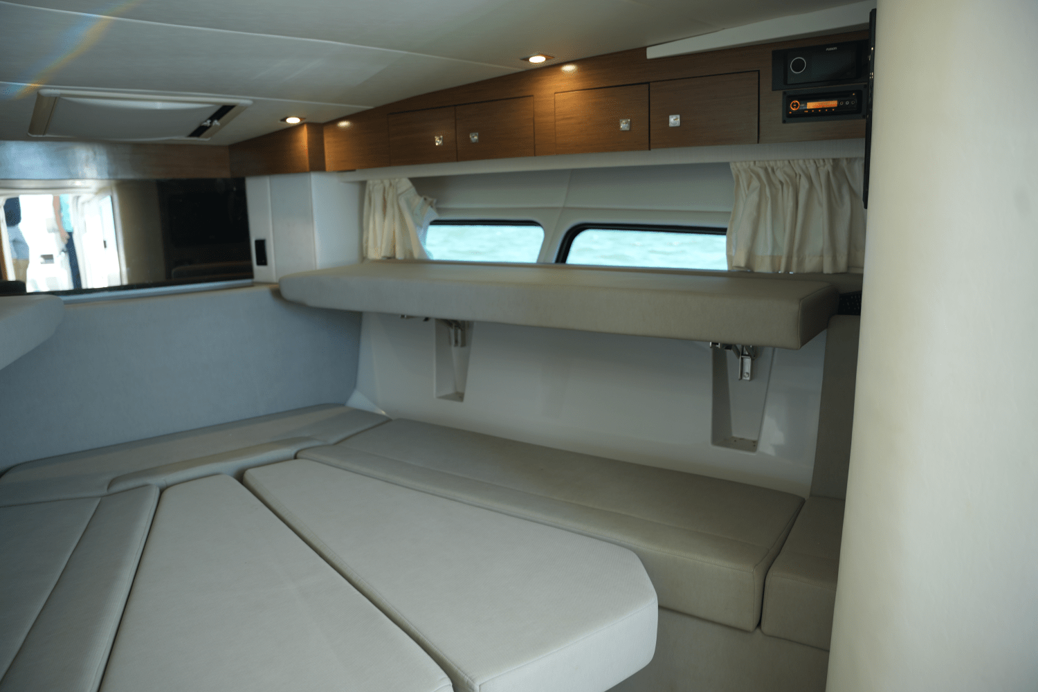 2018 Cruisers Yachts 390 EXPRESS COUPE Image Thumbnail #42