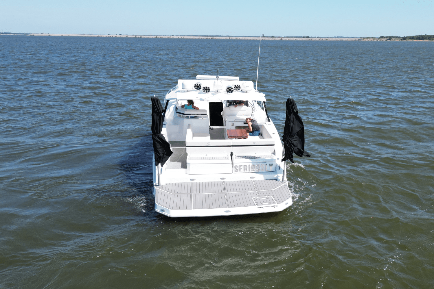 2018 Cruisers Yachts 390 EXPRESS COUPE Image Thumbnail #7