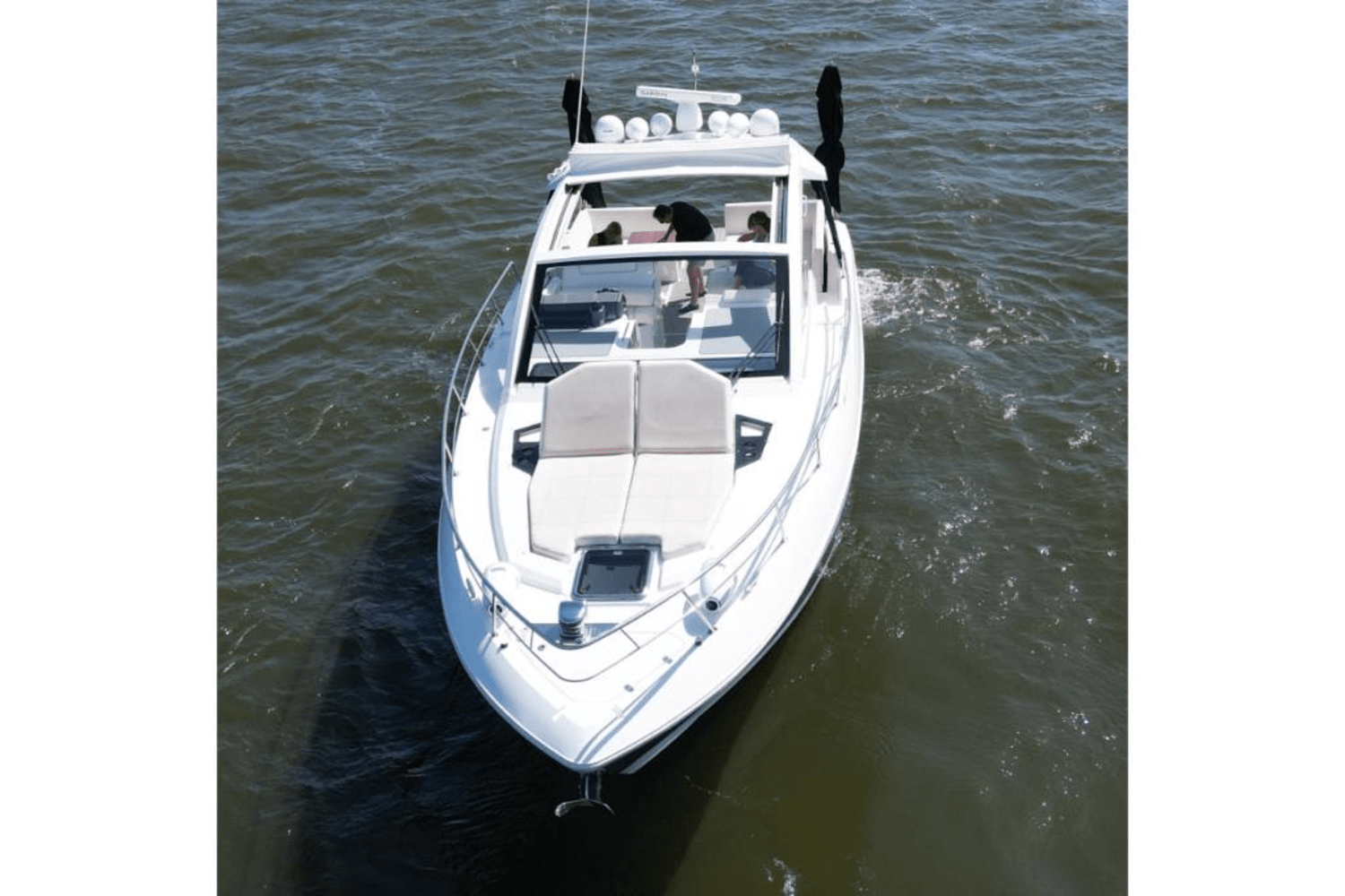 2018 Cruisers Yachts 390 EXPRESS COUPE Image Thumbnail #66