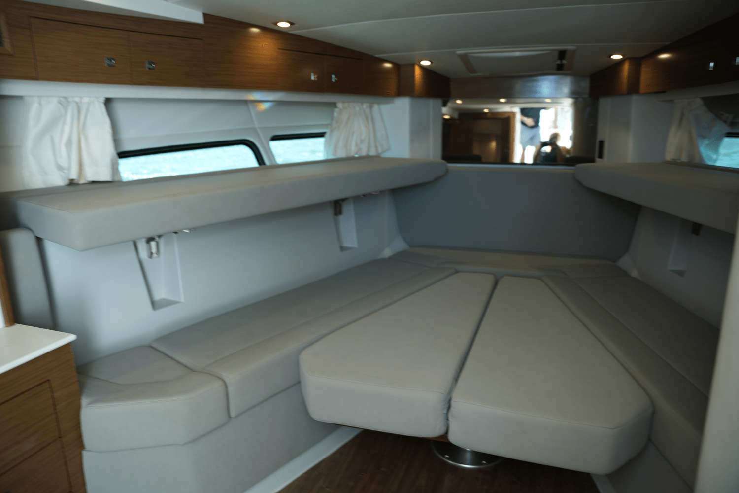 2018 Cruisers Yachts 390 EXPRESS COUPE Image Thumbnail #41