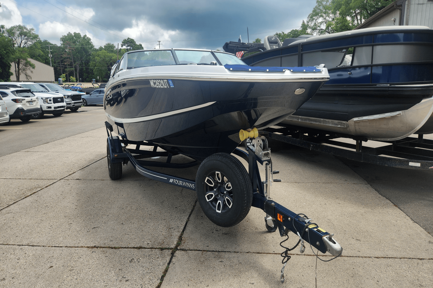 2022 Four Winns HD2 Image Thumbnail #1