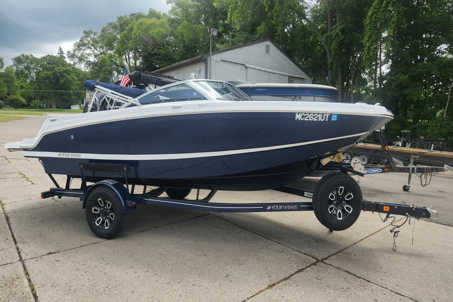 2022 Four Winns HD2 Image Thumbnail #0