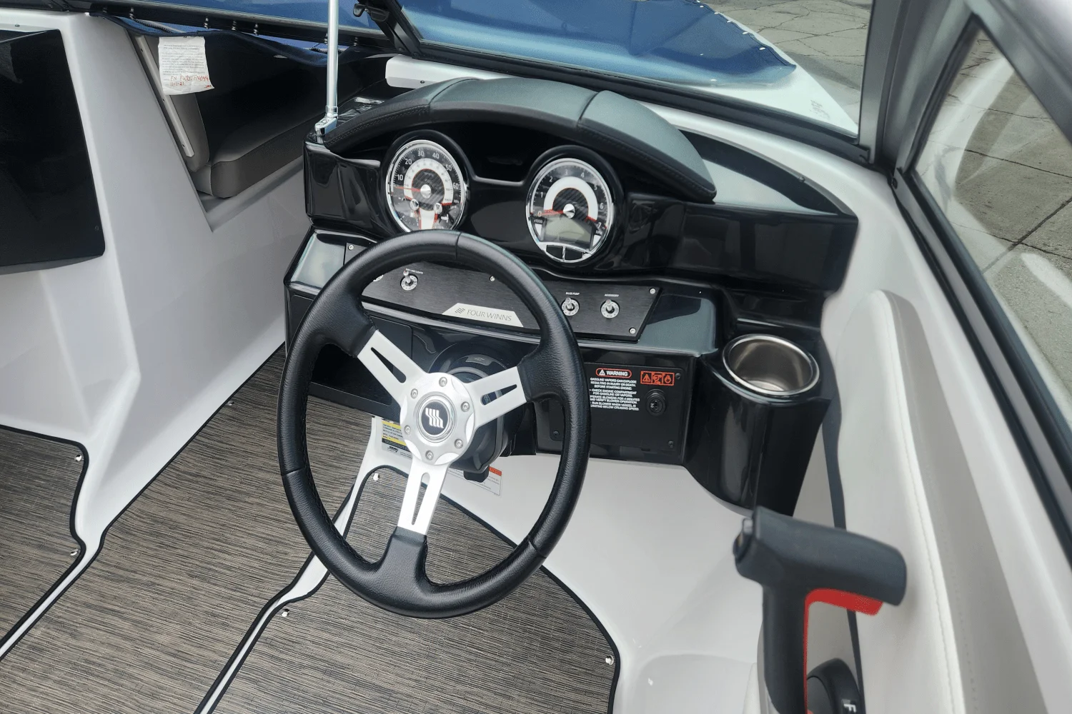 2022 Four Winns HD2 Image Thumbnail #16