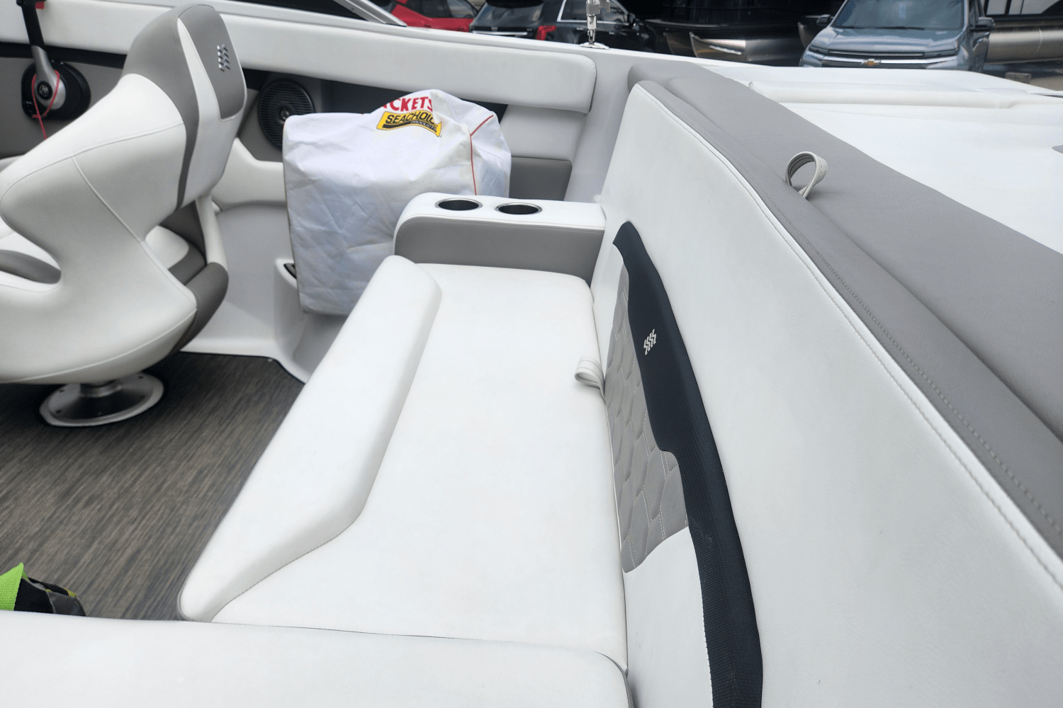 2022 Four Winns HD2 Image Thumbnail #13