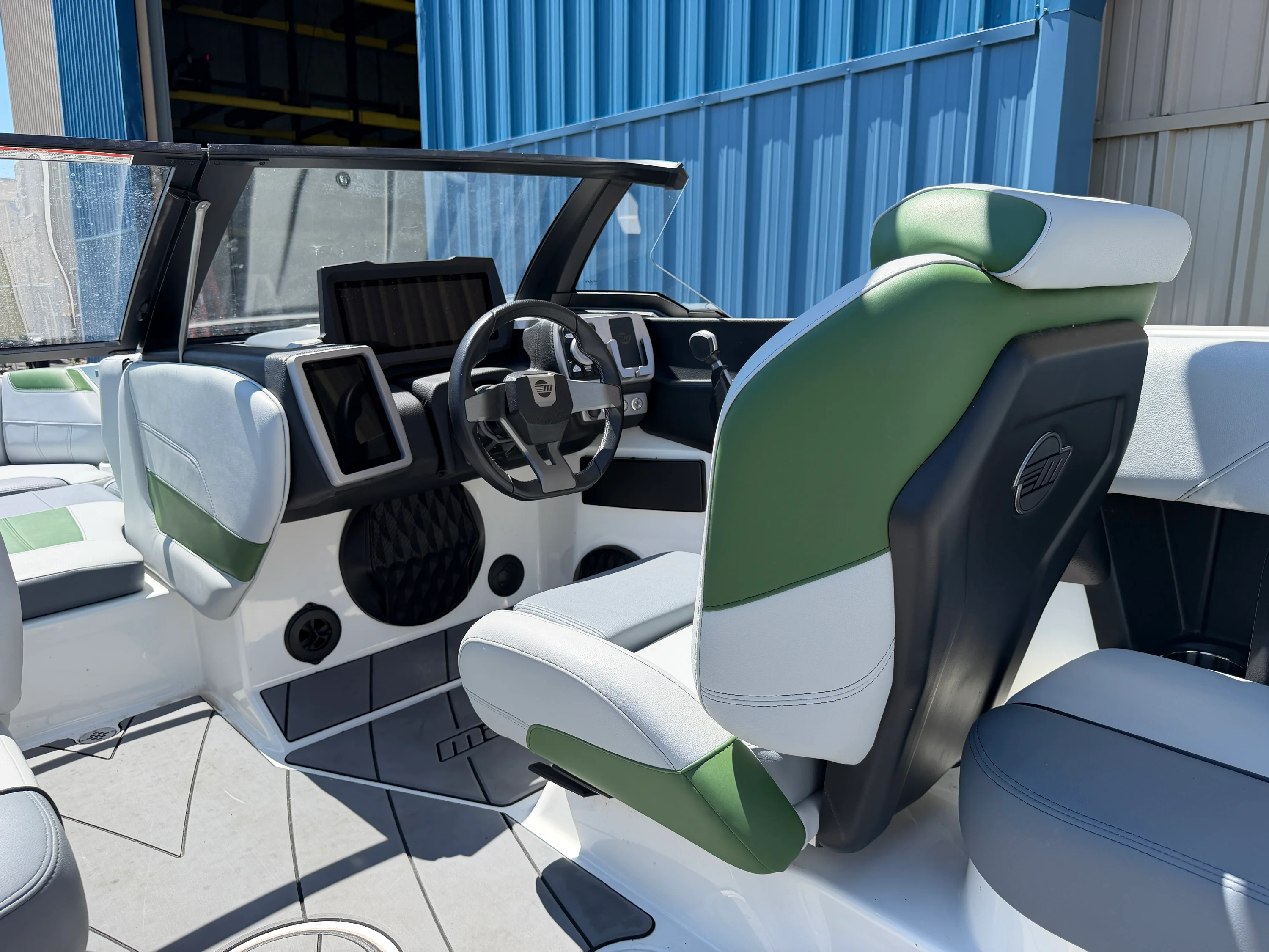 2023 Malibu 20 VTX Image Thumbnail #31