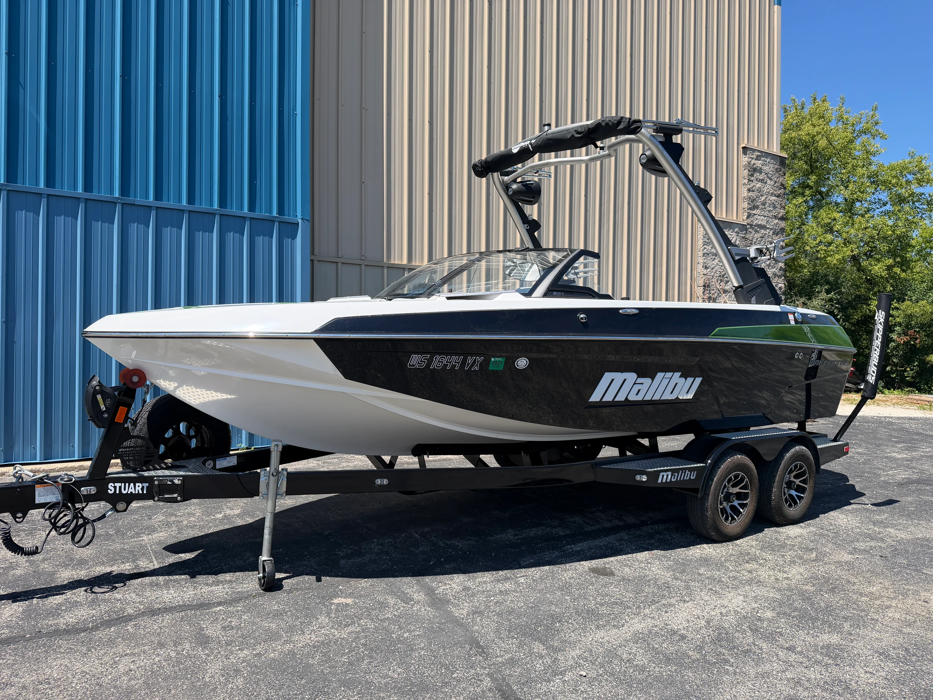 2023 Malibu 20 VTX Image Thumbnail #2