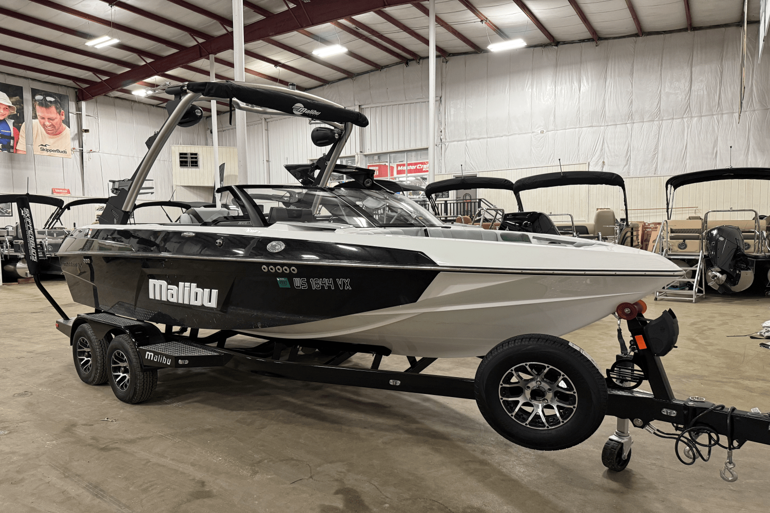2023 Malibu WAKESETTER Image Thumbnail #1