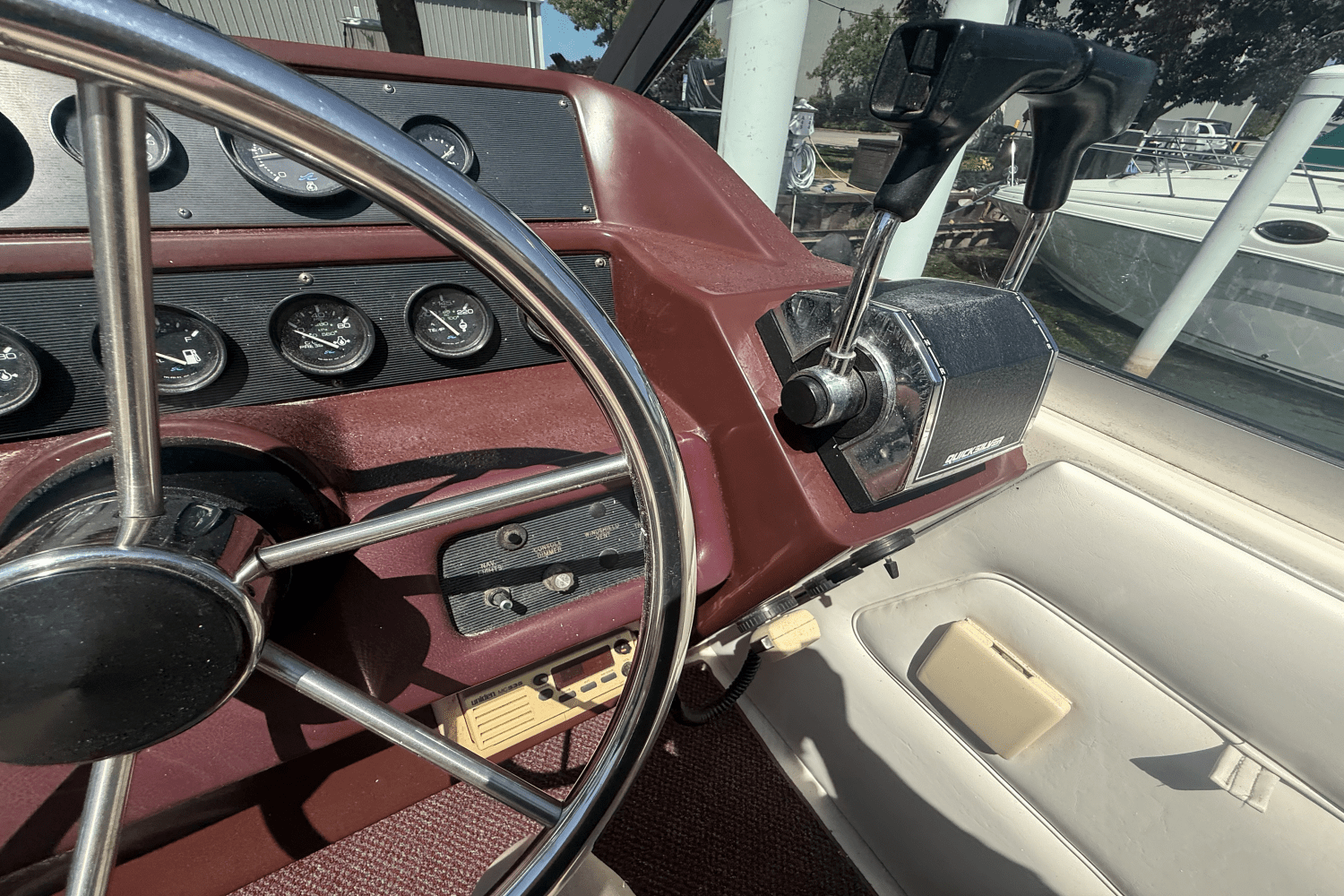 1990 Sea Ray 290 SUNDANCER Image Thumbnail #2