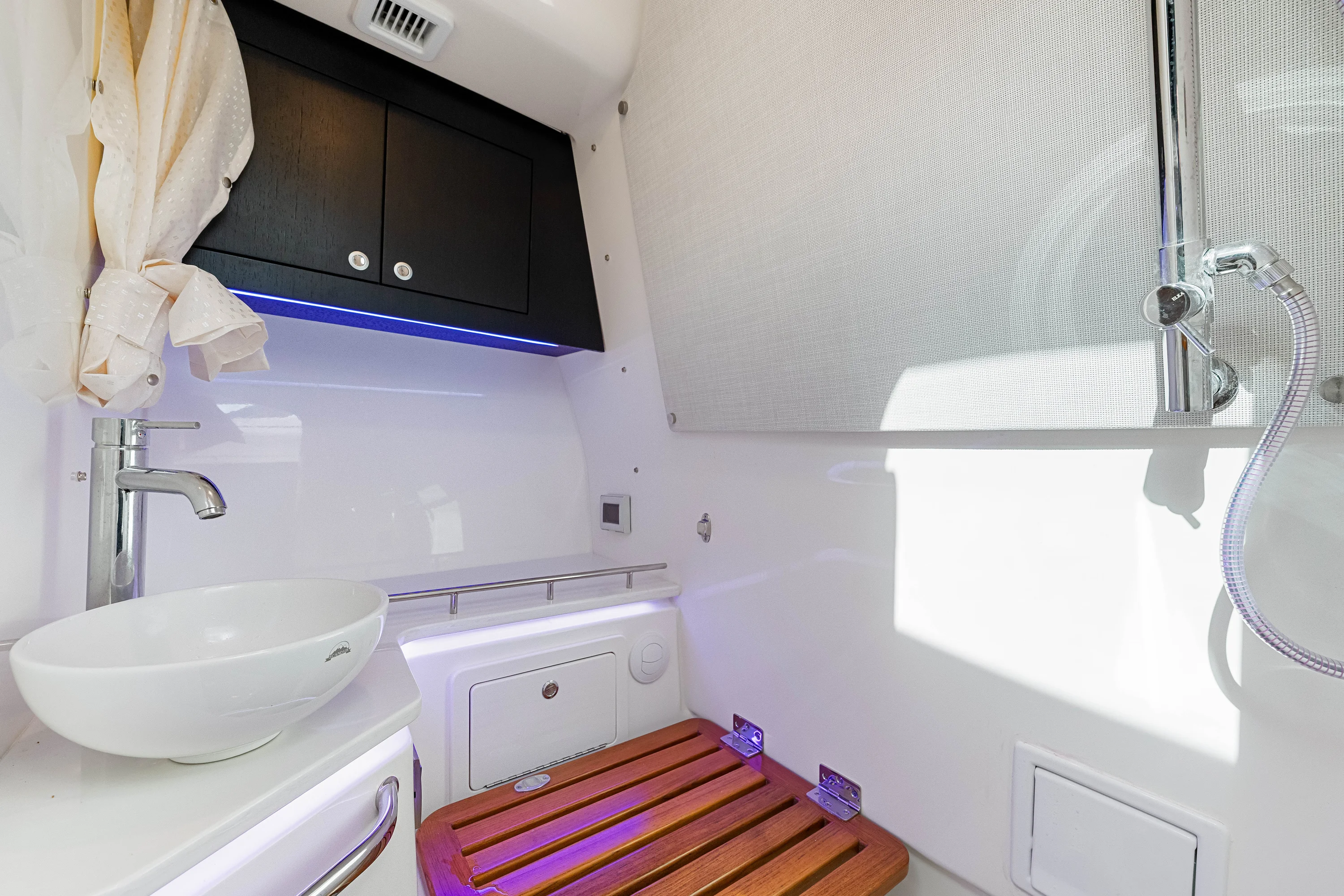 2026 Boston Whaler 380 Realm Image Thumbnail #68