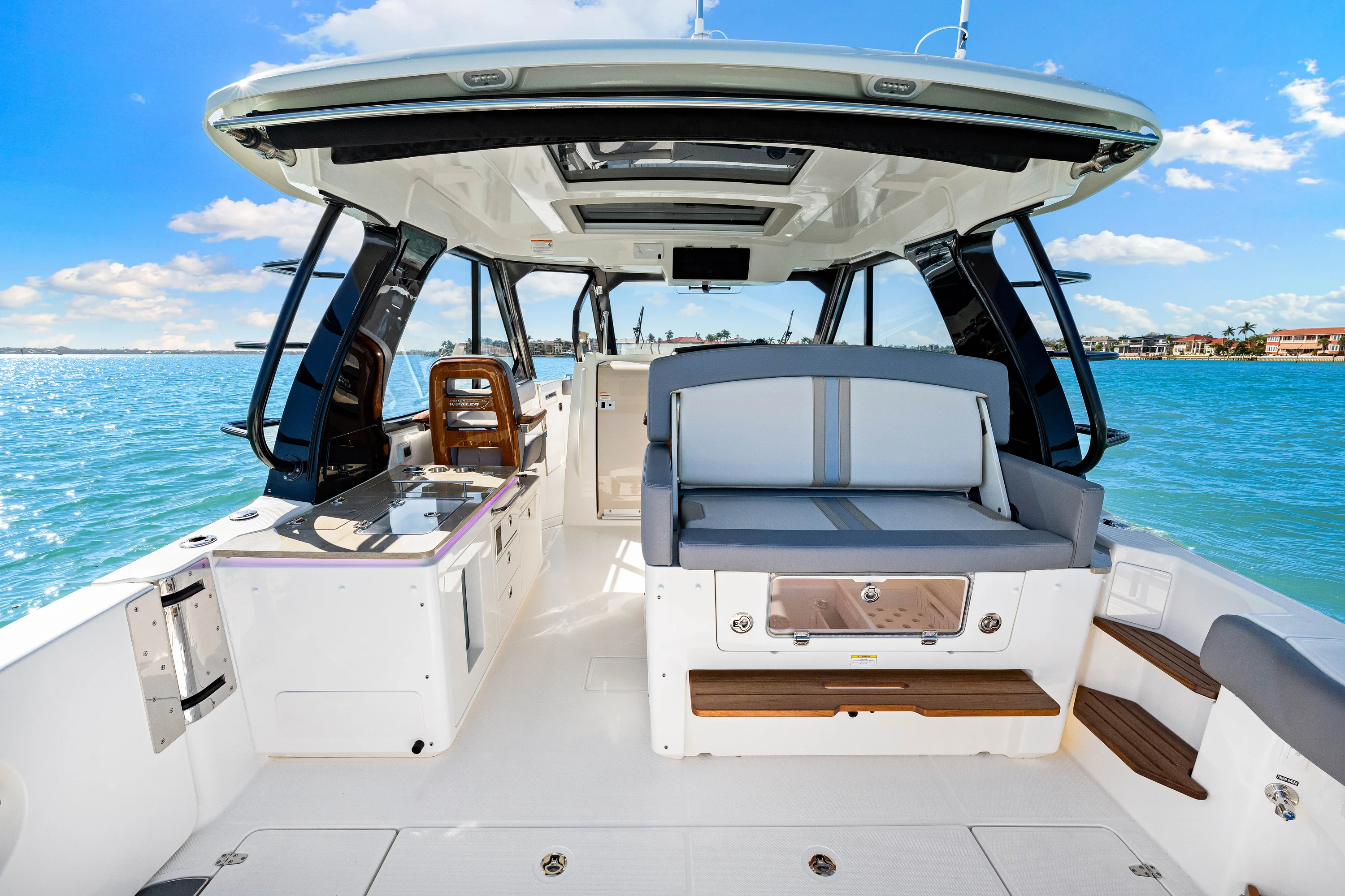 2026 Boston Whaler 380 Realm Image Thumbnail #9