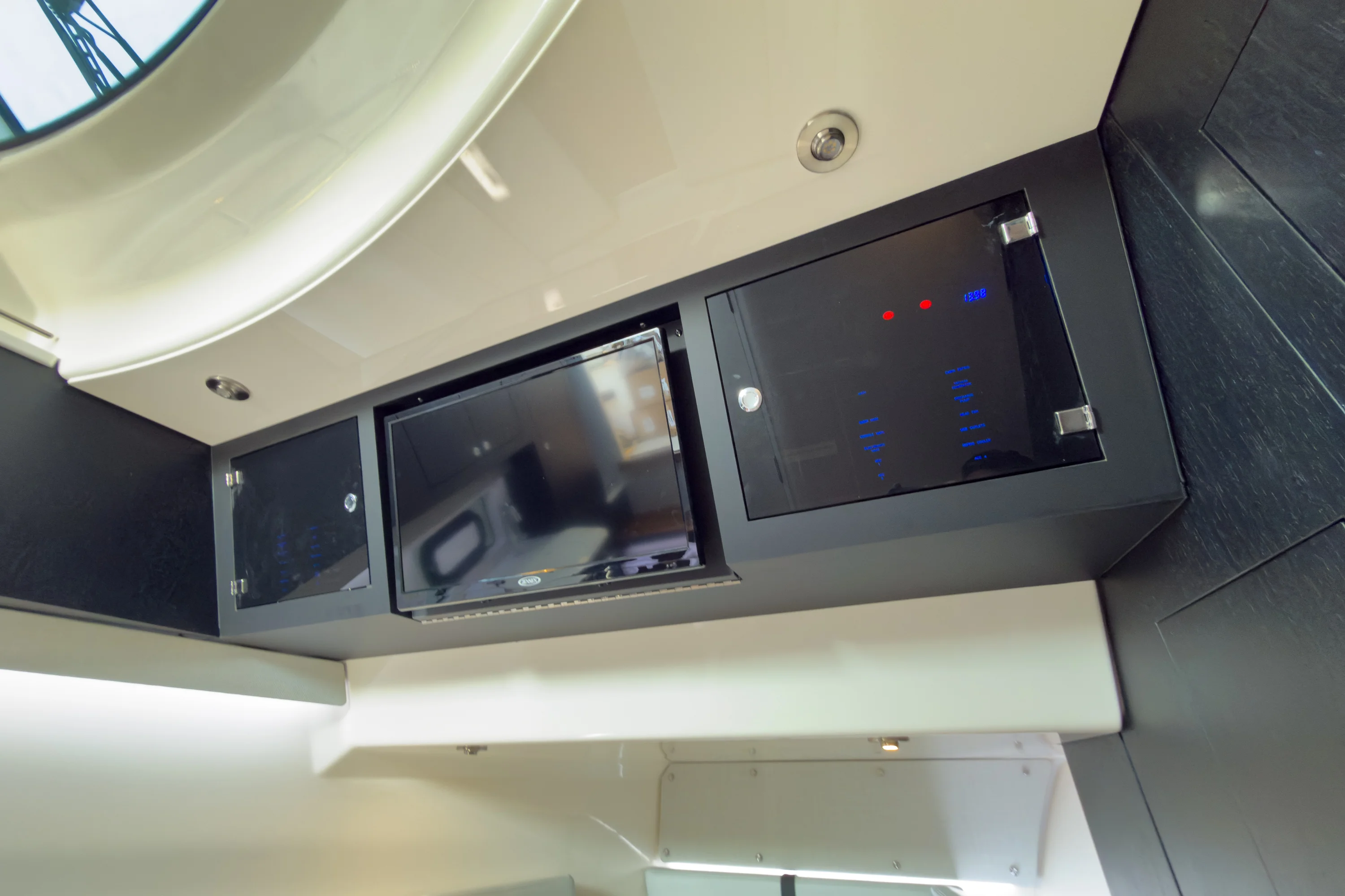 2026 Boston Whaler 380 Realm Image Thumbnail #20