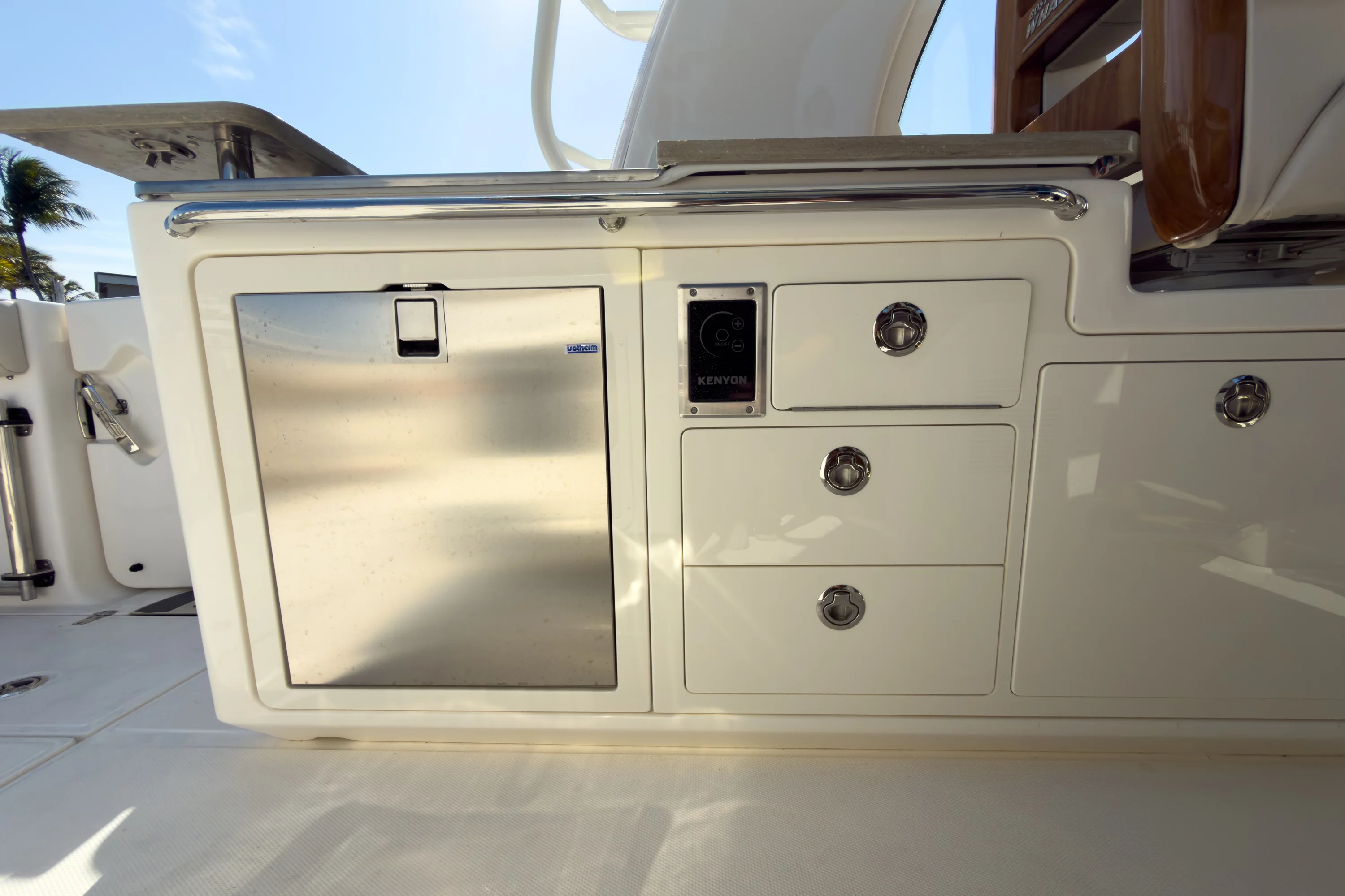 2026 Boston Whaler 380 Realm Image Thumbnail #10