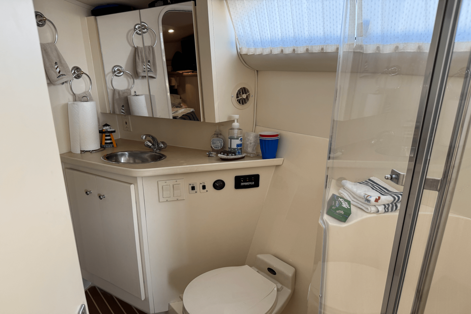 1999 Carver Yachts 380 SANTEGO Image Thumbnail #32