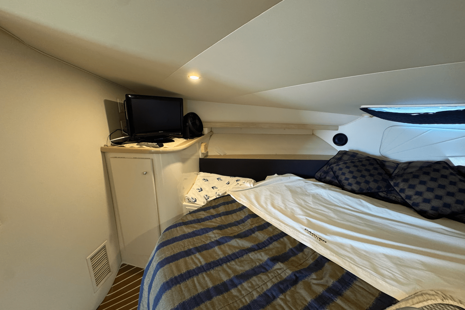 1999 Carver Yachts 380 SANTEGO Image Thumbnail #28