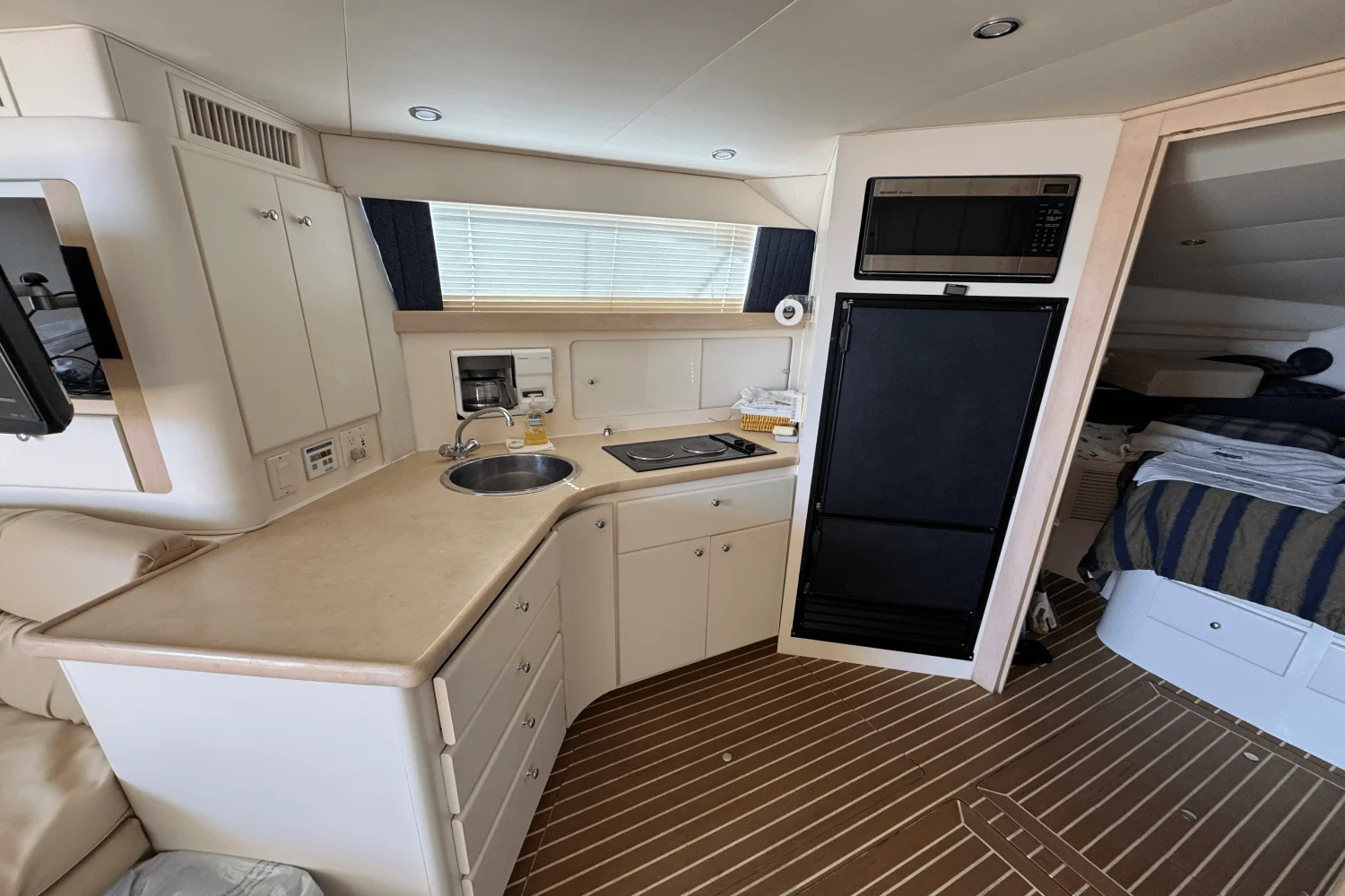 1999 Carver Yachts 380 SANTEGO Image Thumbnail #24