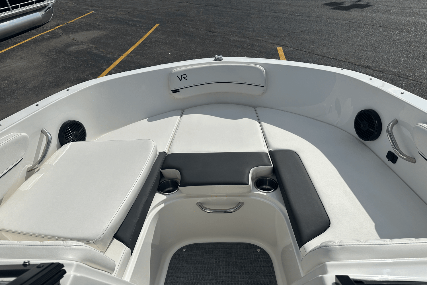 2023 Bayliner VR4 OB Image Thumbnail #4