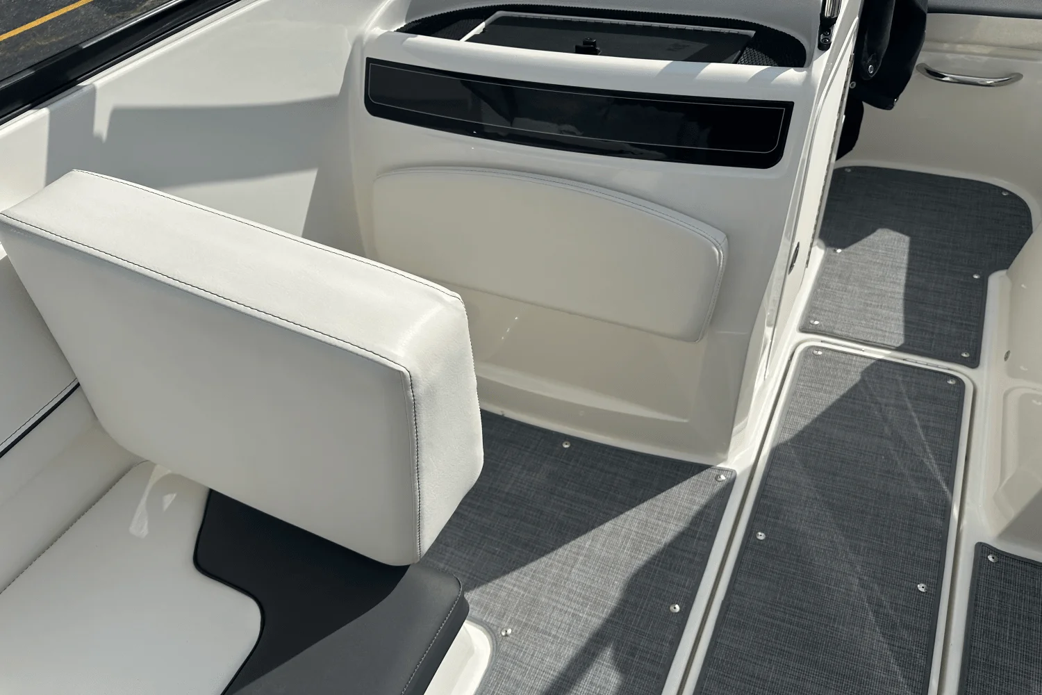 2023 Bayliner VR4 OB Image Thumbnail #16