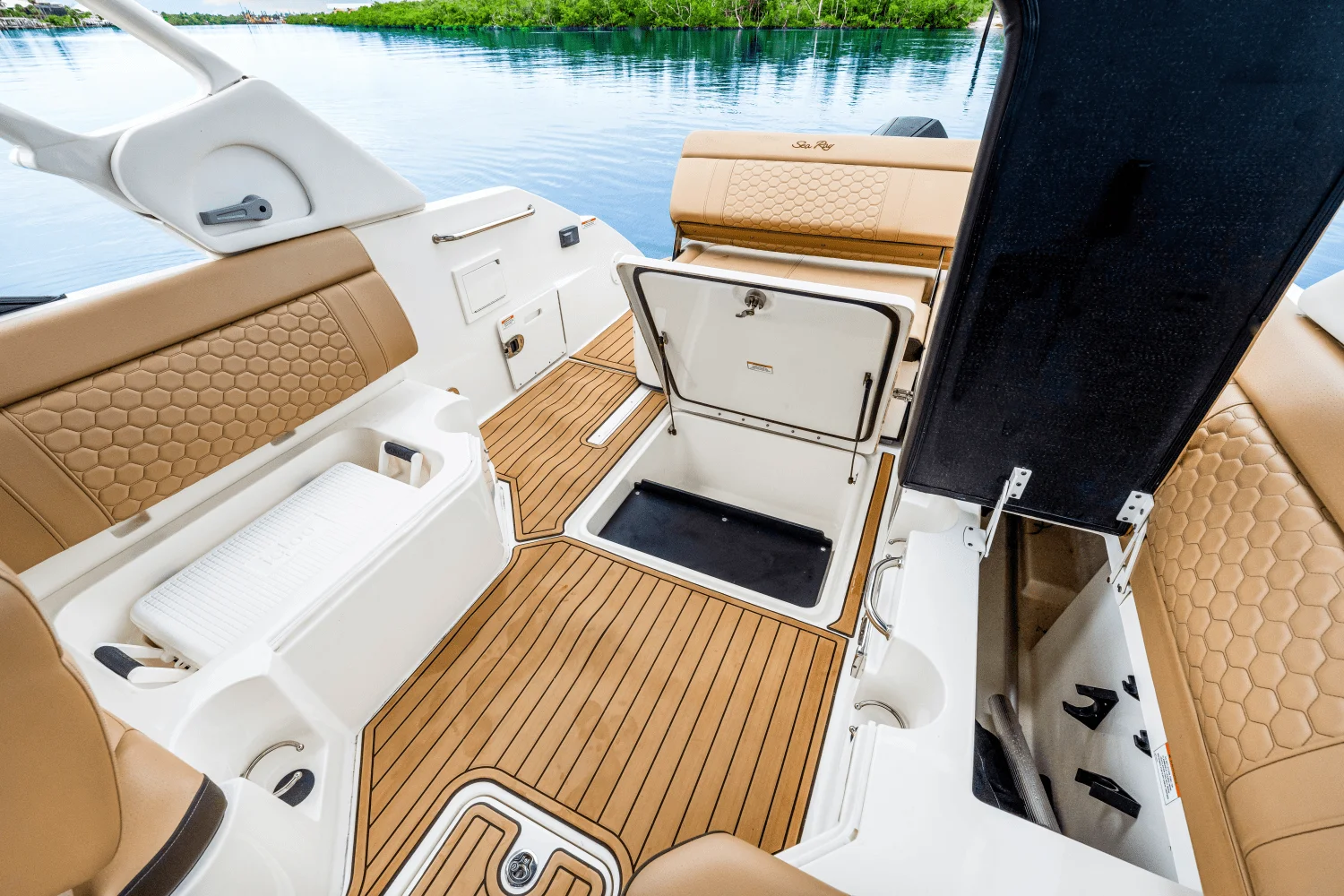 2023 Sea Ray 250 SDX Image Thumbnail #33