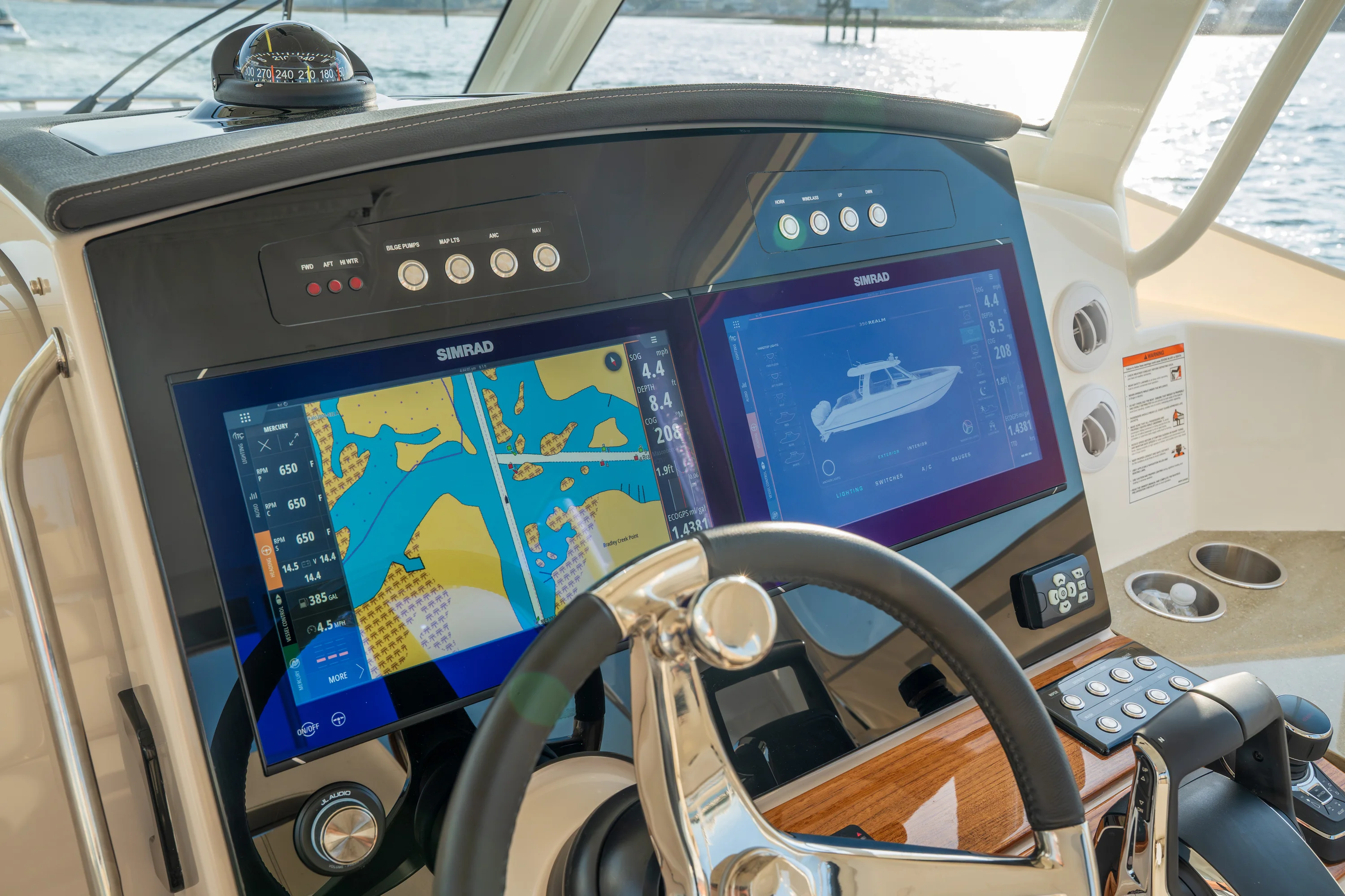 2026 Boston Whaler 350 Realm Image Thumbnail #19