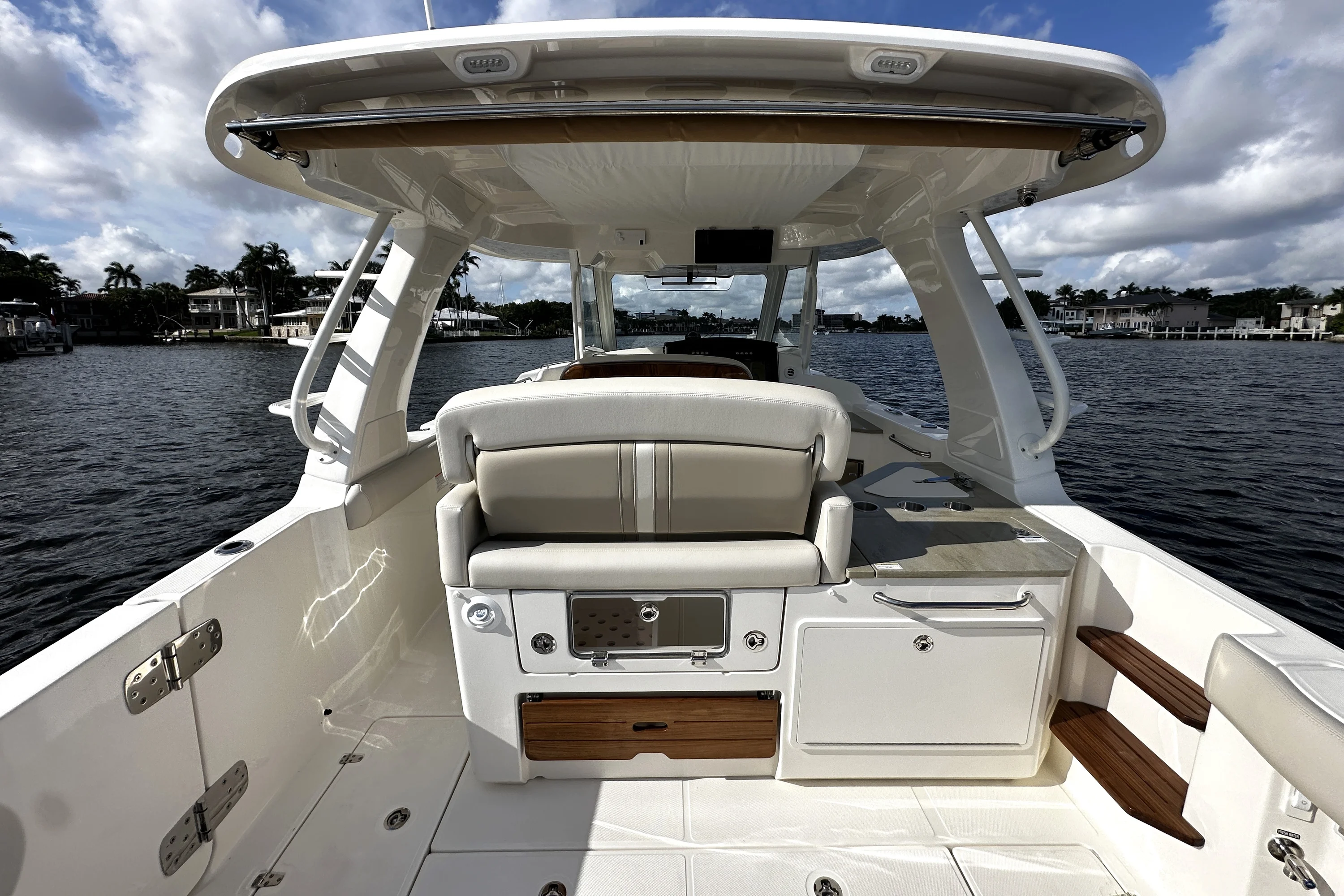 2026 Boston Whaler 350 Realm Image Thumbnail #13