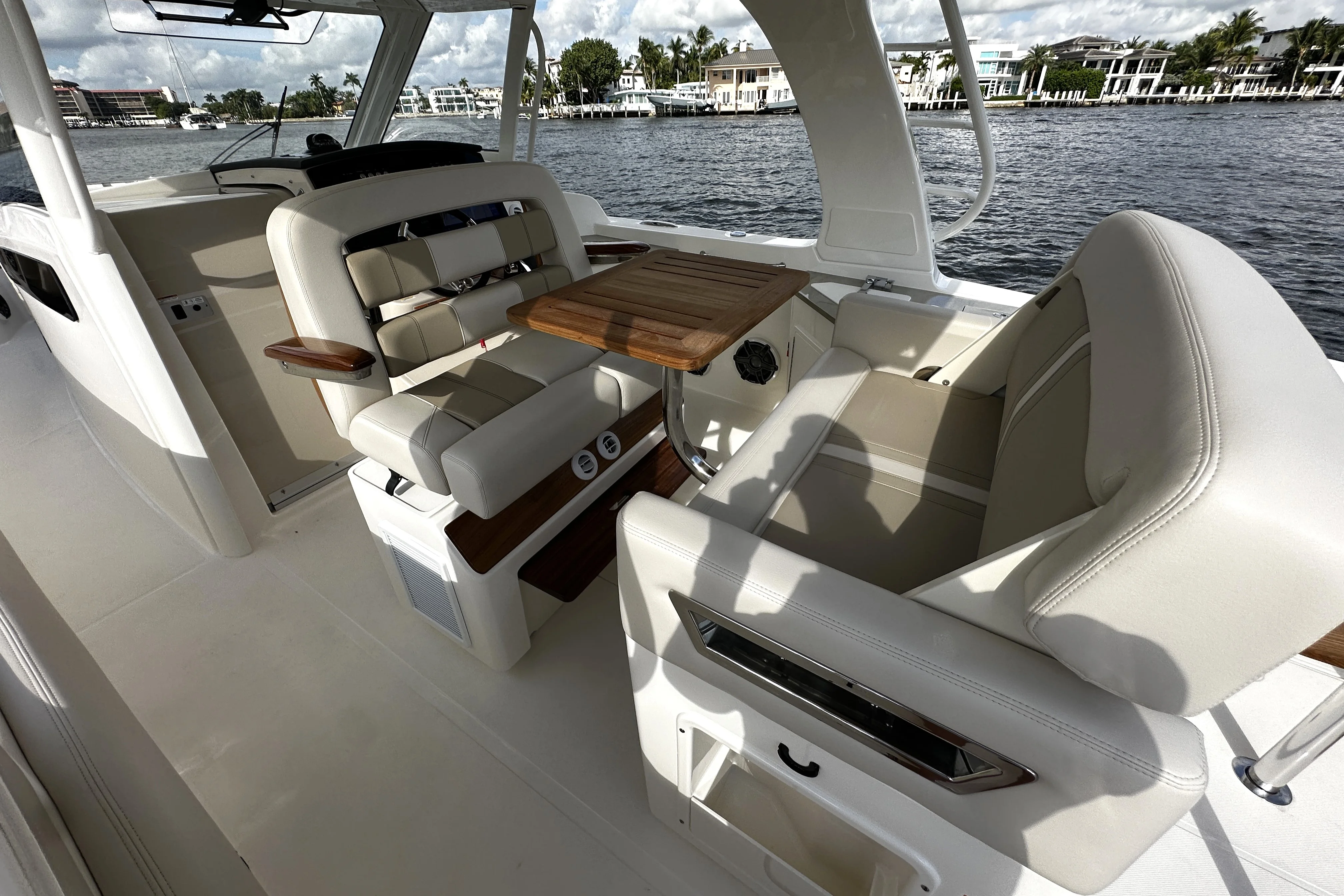 2026 Boston Whaler 350 Realm Image Thumbnail #34
