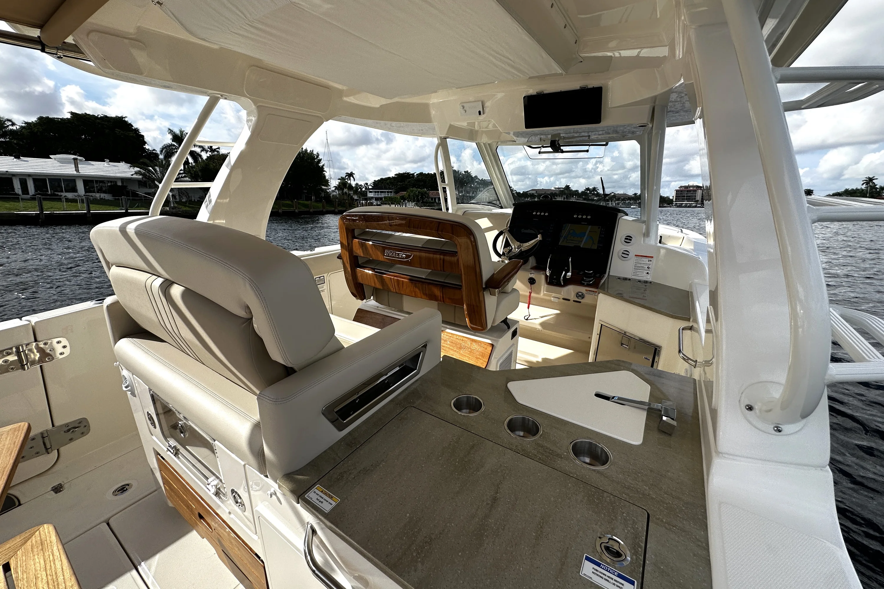 2026 Boston Whaler 350 Realm Image Thumbnail #28