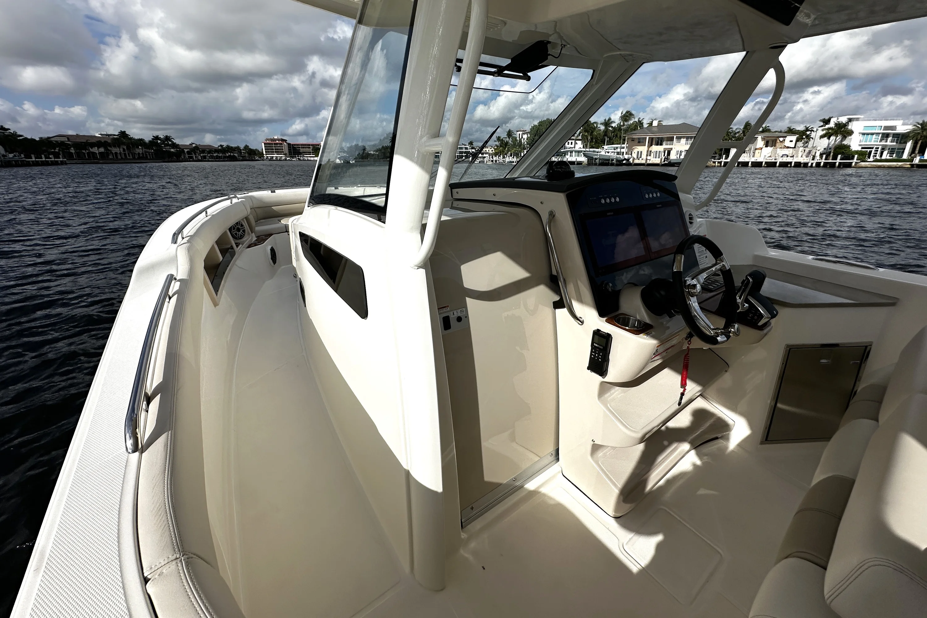 2026 Boston Whaler 350 Realm Image Thumbnail #37