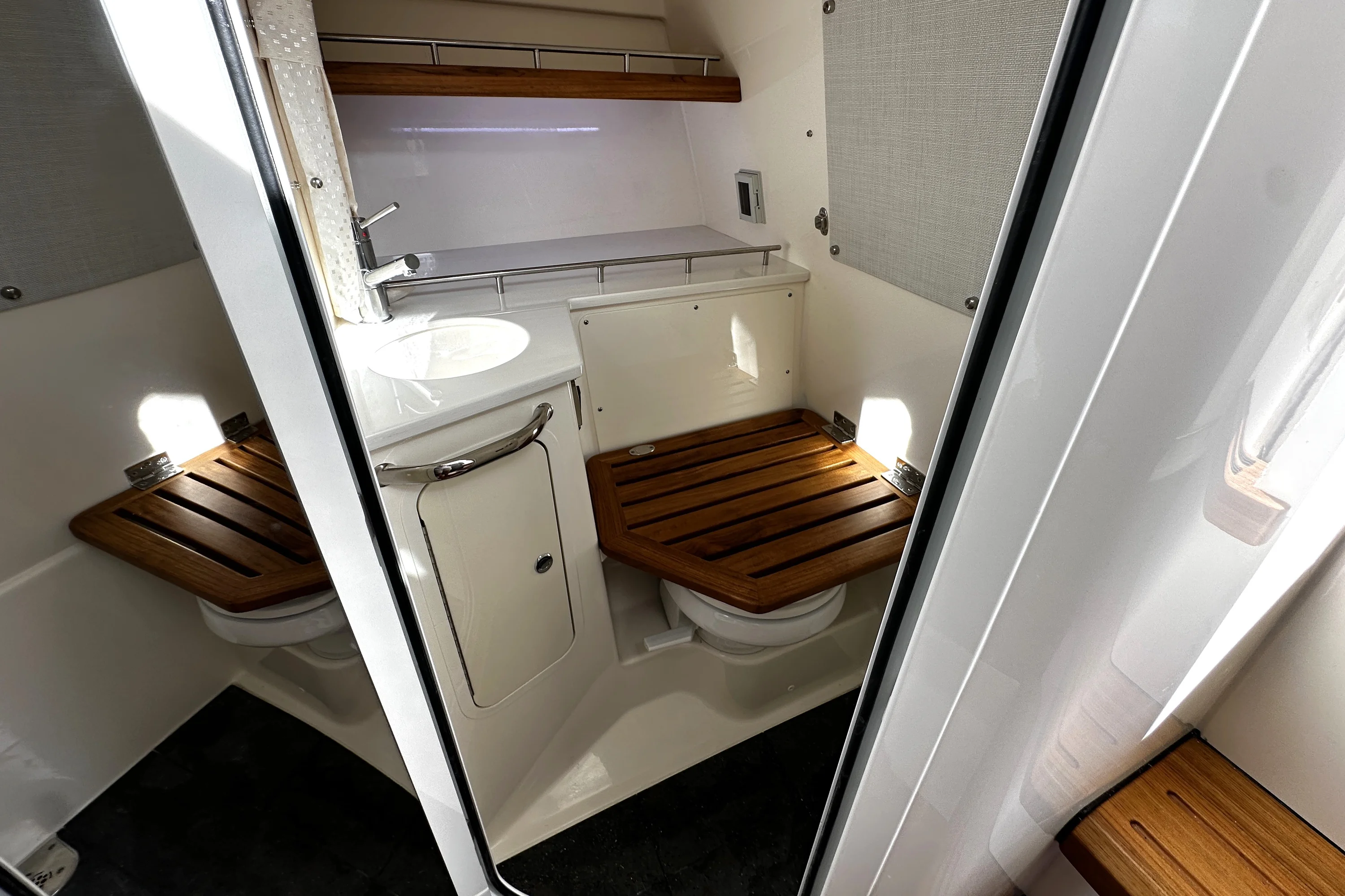 2026 Boston Whaler 350 Realm Image Thumbnail #45