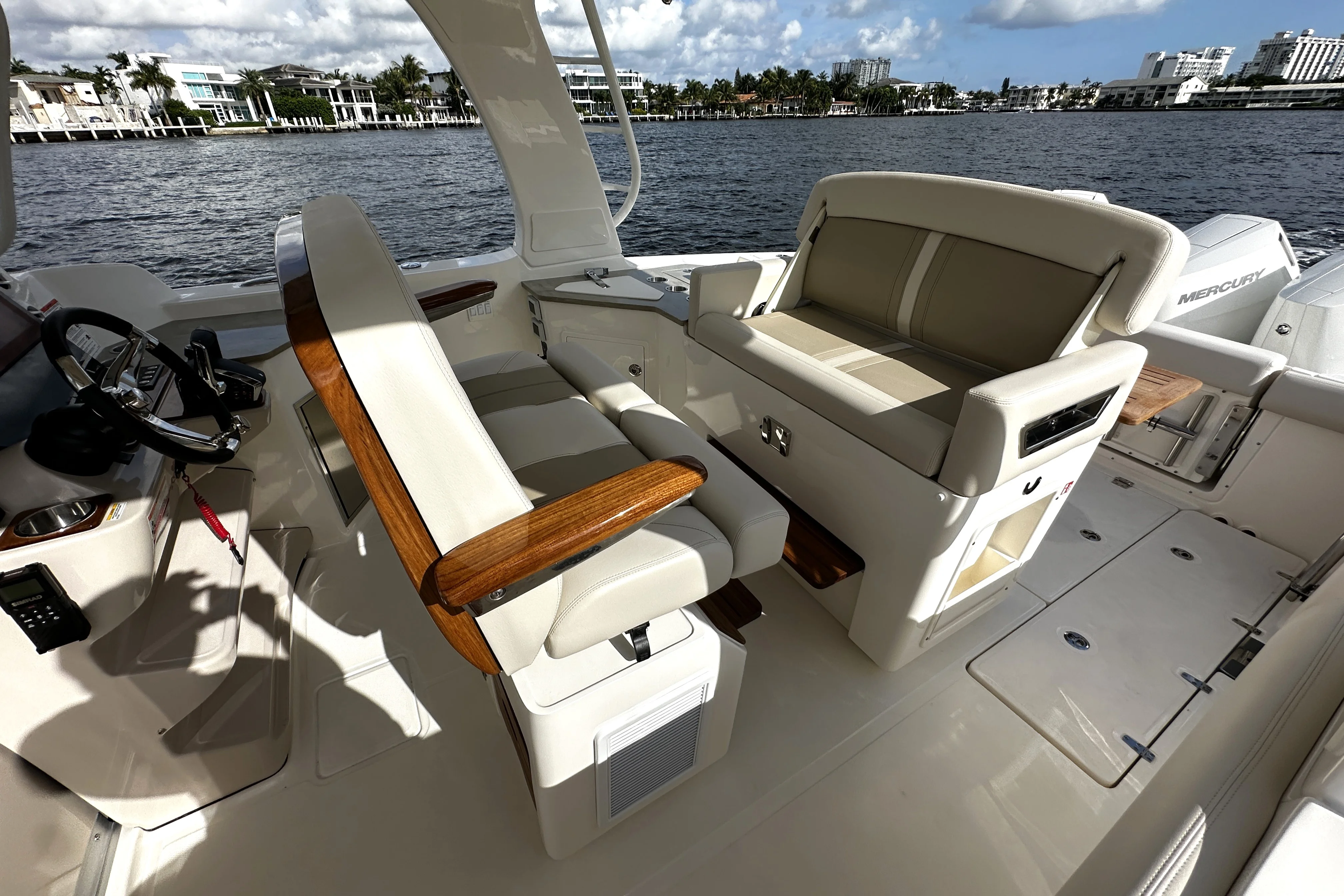 2026 Boston Whaler 350 Realm Image Thumbnail #32