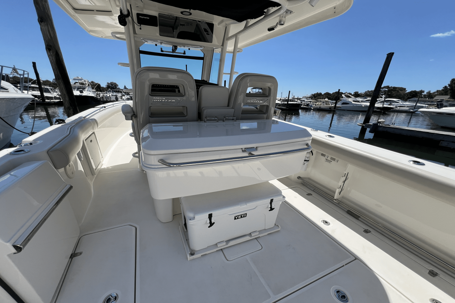 2022 Boston Whaler 330 OUTRAGE Image Thumbnail #10