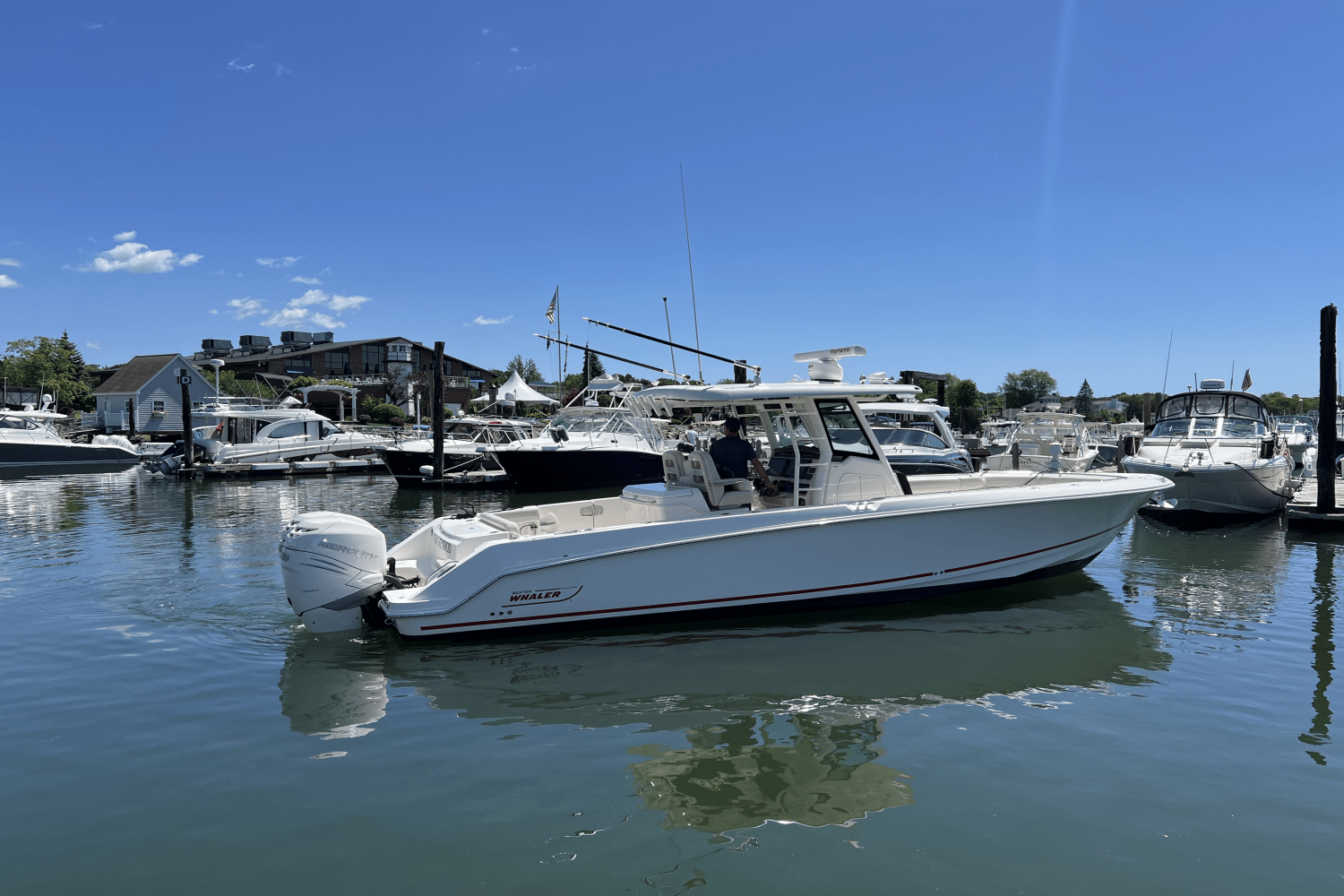 2022 Boston Whaler 330 OUTRAGE Image Thumbnail #2