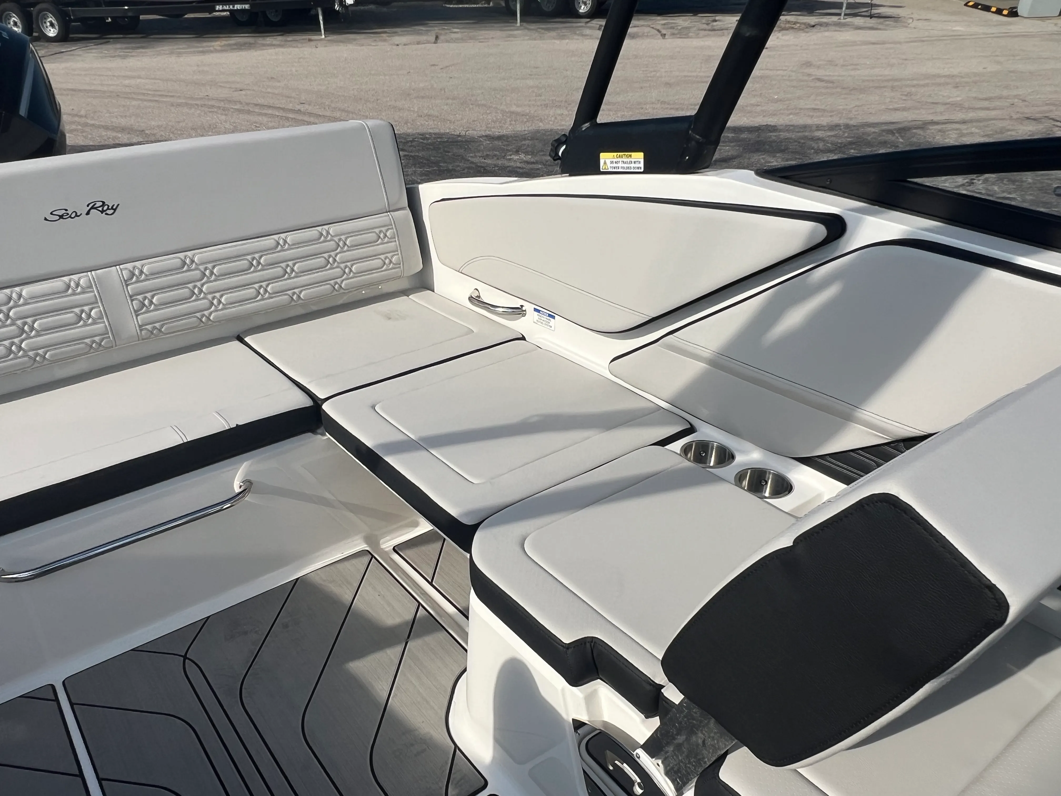 2026 Sea Ray SPX 210 Outboard Image Thumbnail #16